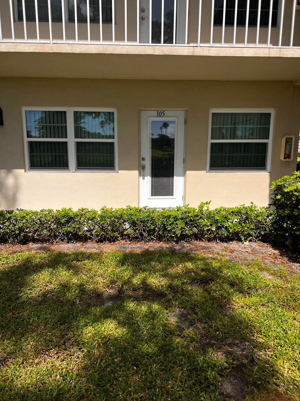 Photo of 84 Crooked Tree Lane #105, Vero Beach, FL 32962 (MLS # RX-11126047)