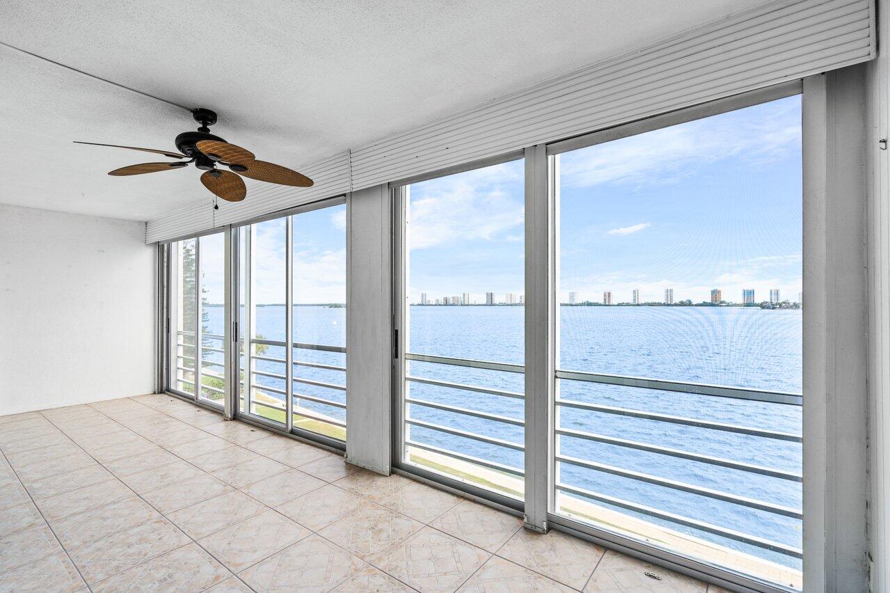 501 Lake Shore Drive 505, Lake Park, Palm Beach County, Florida - 2 Bedrooms  
2 Bathrooms - 