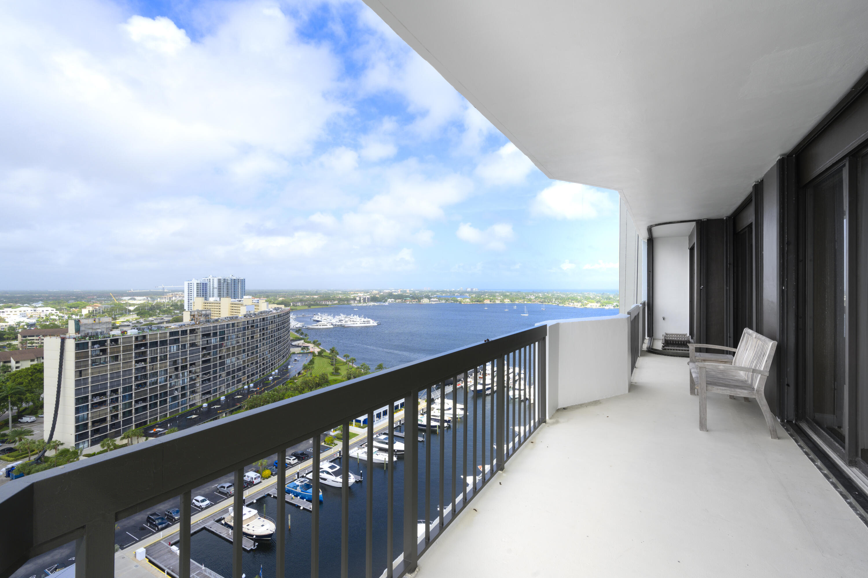 108 Lakeshore Drive 38-T, North Palm Beach, Miami-Dade County, Florida - 3 Bedrooms  
2.5 Bathrooms - 