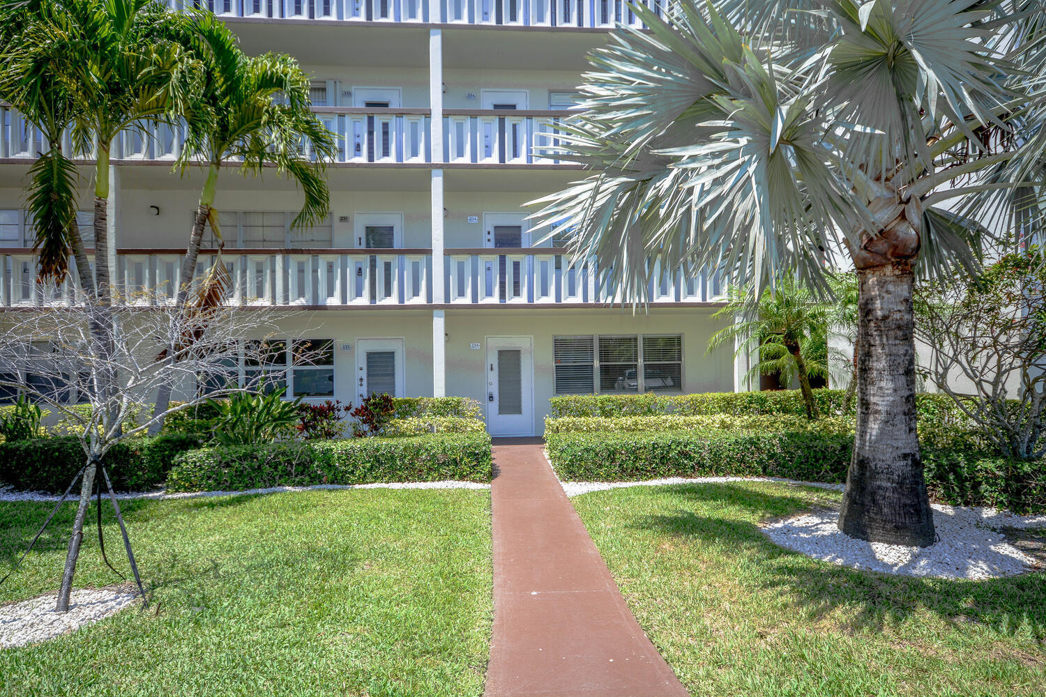 Property for Sale at 134 Southampton B, West Palm Beach, Palm Beach County, Florida - Bedrooms: 1 
Bathrooms: 1.5  - $87,000