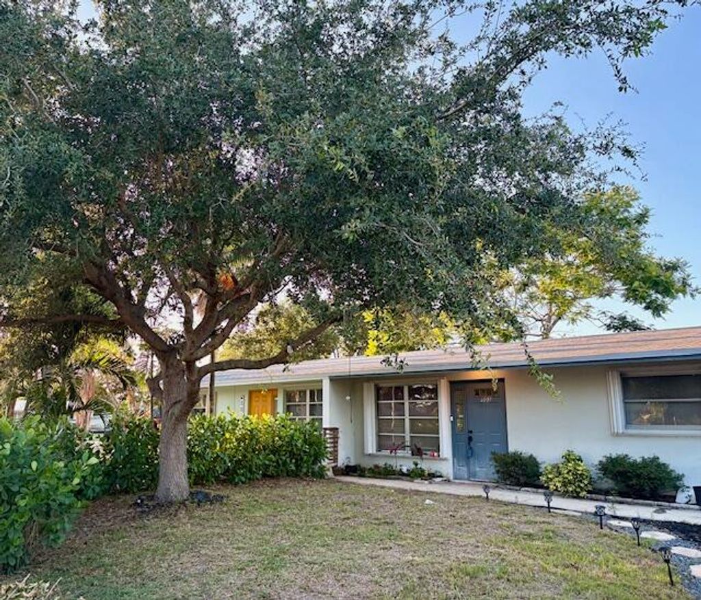 Photo of 503 SE Robalo Court, Stuart, FL 34996 (MLS # RX-11097485)