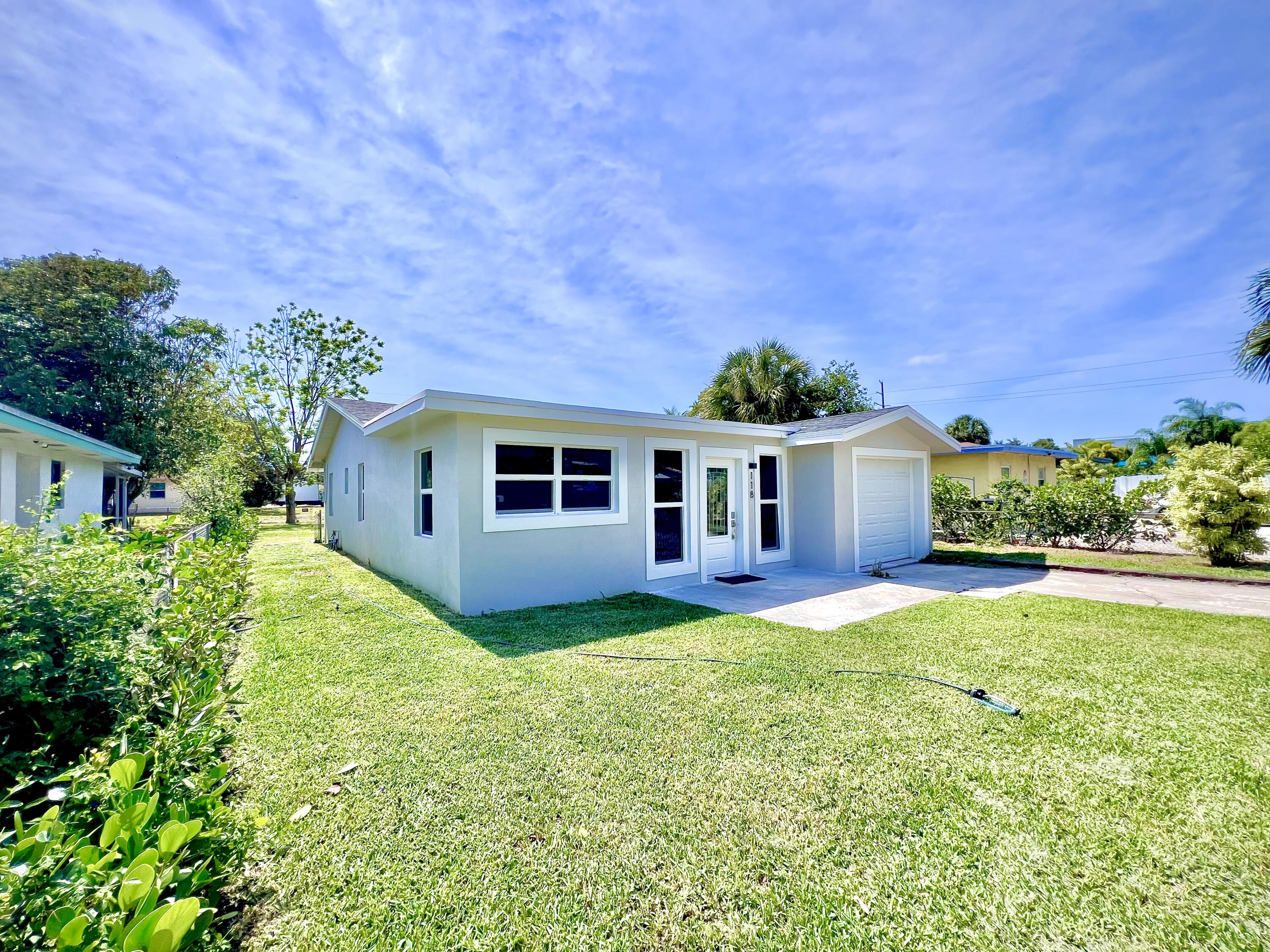 Property for Sale at 118 Sw 9th Avenue, Delray Beach, Palm Beach County, Florida - Bedrooms: 4 
Bathrooms: 2  - $764,500