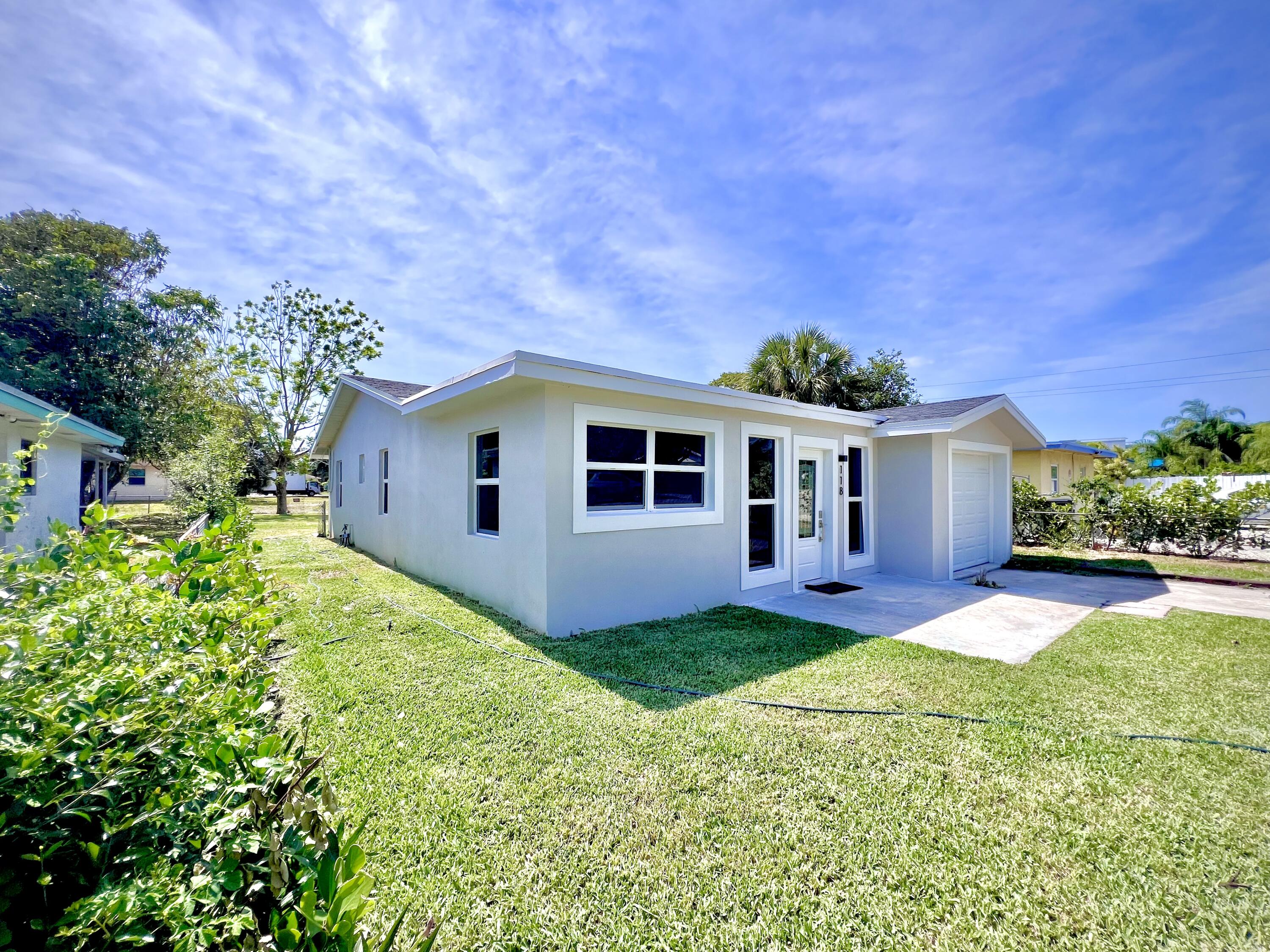 Property for Sale at 118 Sw 9th Avenue, Delray Beach, Palm Beach County, Florida - Bedrooms: 4 
Bathrooms: 2  - $764,500