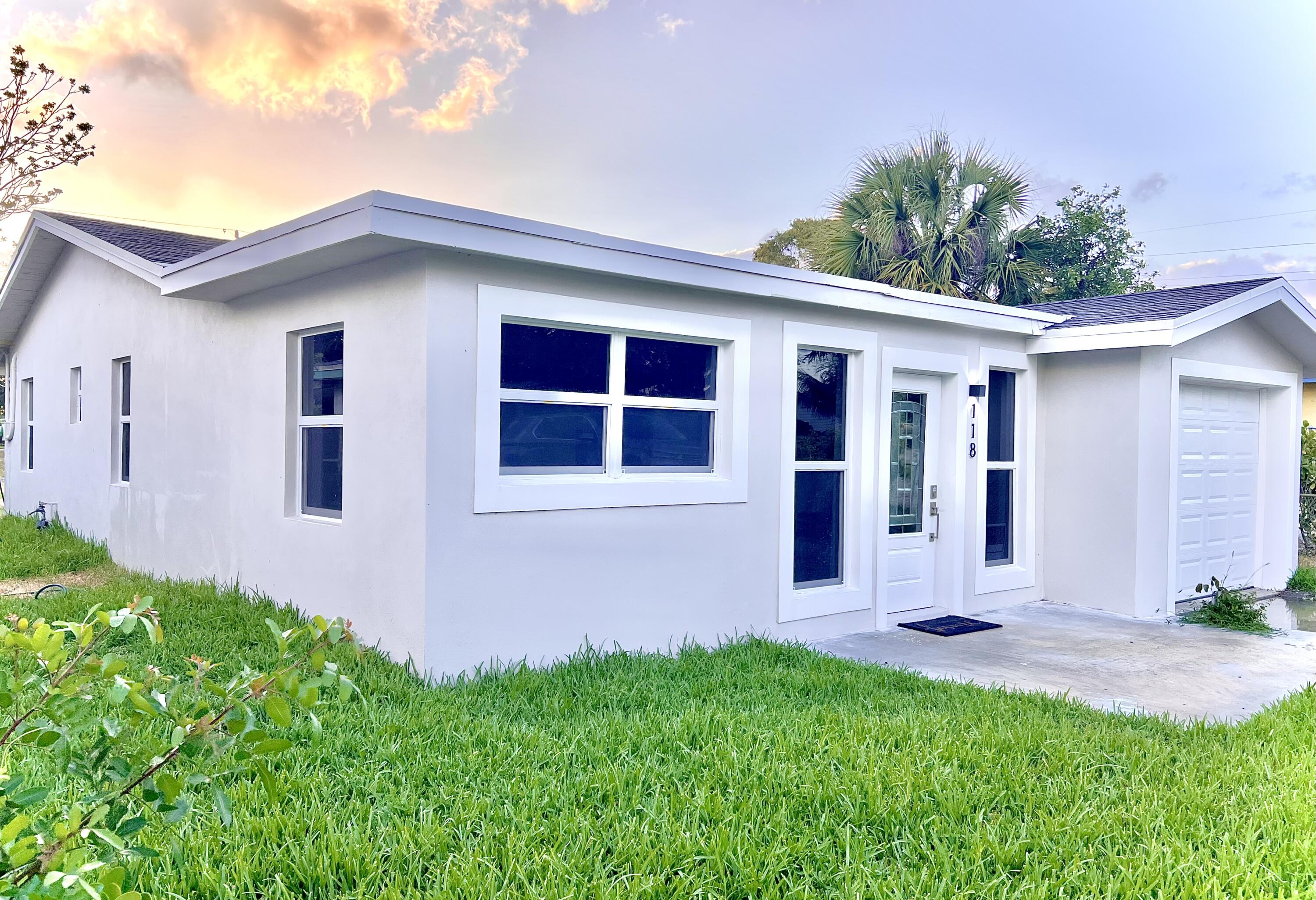 Property for Sale at 118 Sw 9th Avenue, Delray Beach, Palm Beach County, Florida - Bedrooms: 4 
Bathrooms: 2  - $779,900