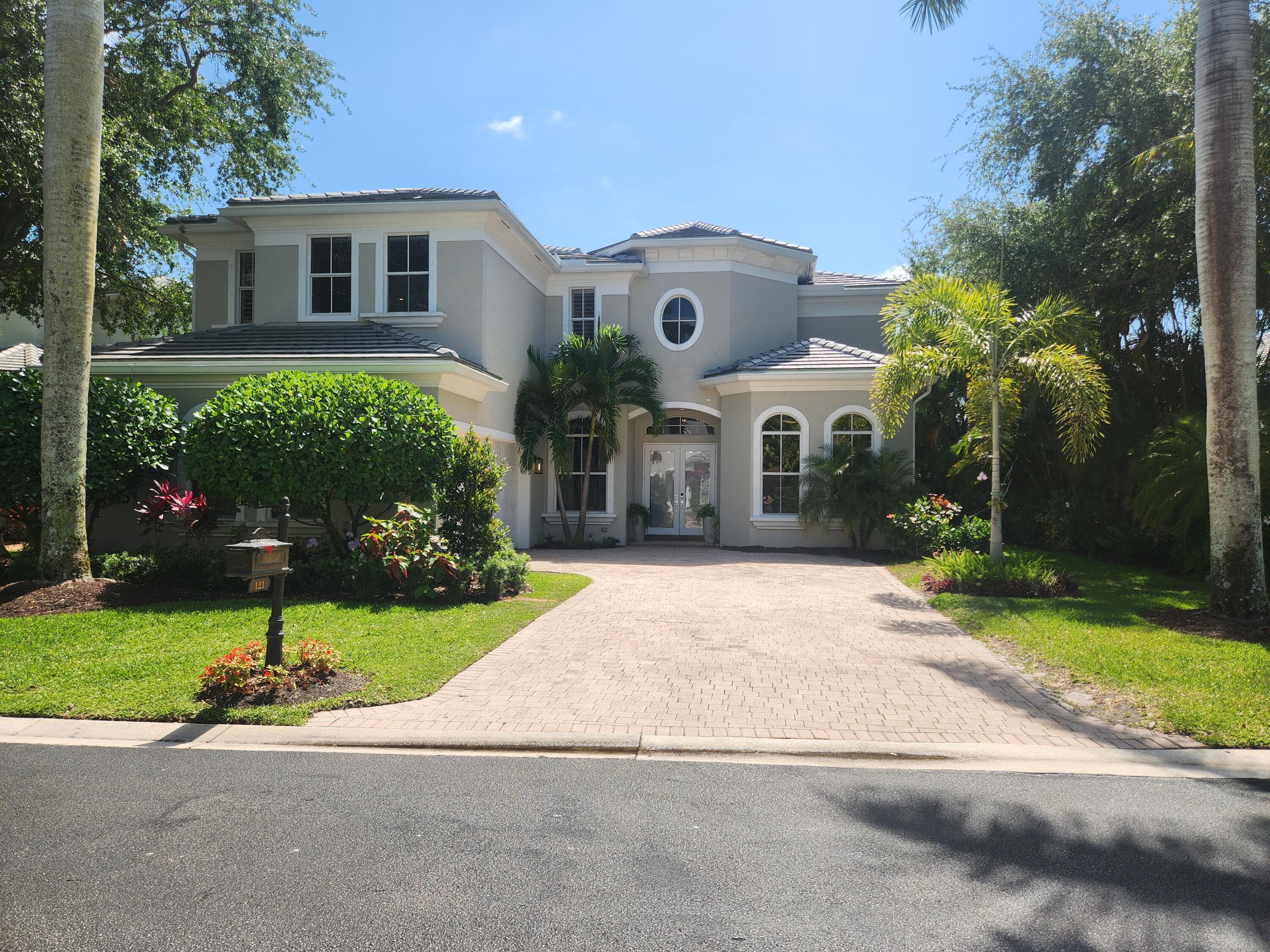 Property for Sale at 121 Tranquilla Drive, Palm Beach Gardens, Palm Beach County, Florida - Bedrooms: 5 
Bathrooms: 5.5  - $2,695,000
