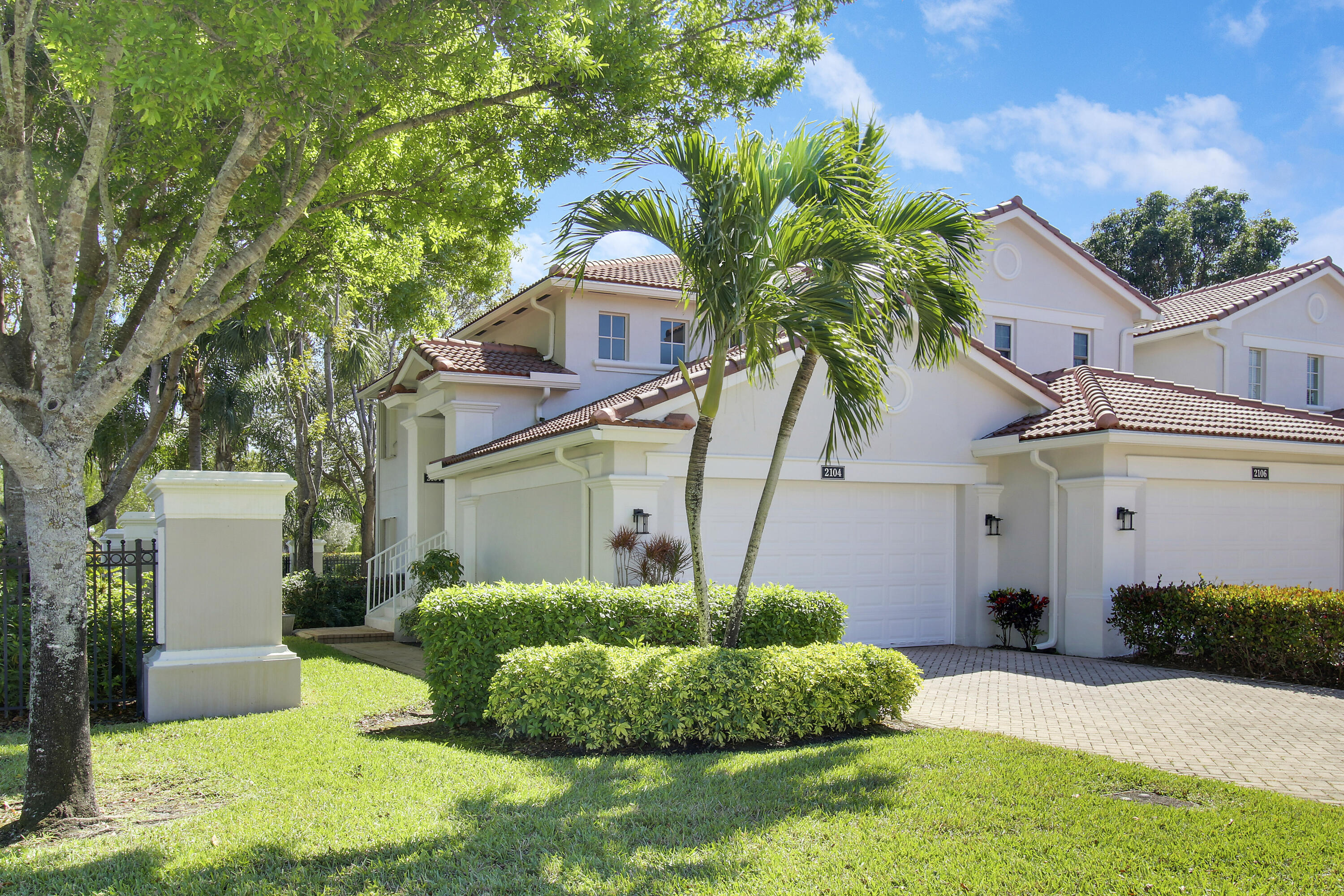 Property for Sale at 2104 Wingate Bend, Wellington, Palm Beach County, Florida - Bedrooms: 3 
Bathrooms: 2  - $445,000