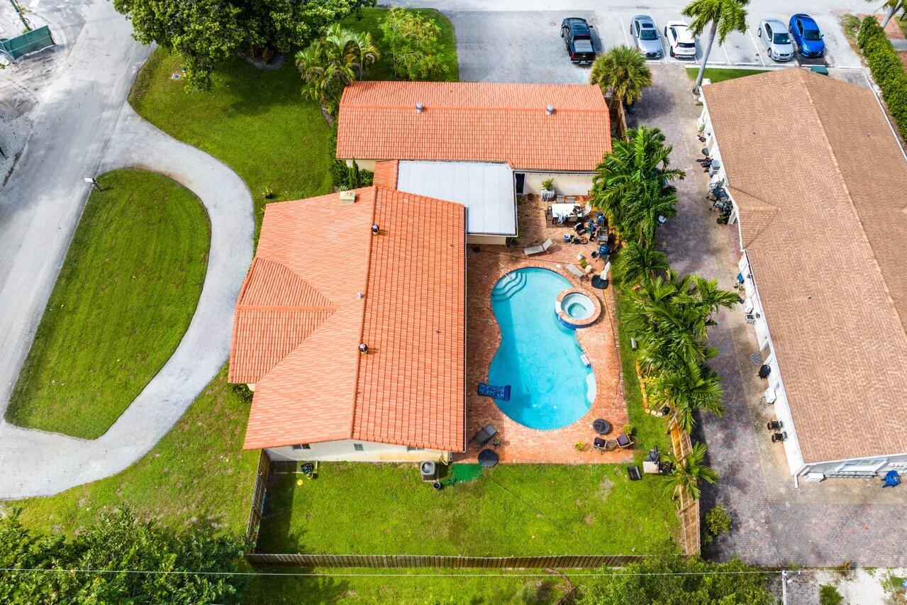 Property for Sale at 801 Bond Way, Delray Beach, Palm Beach County, Florida - Bedrooms: 5 
Bathrooms: 4  - $2,000,000