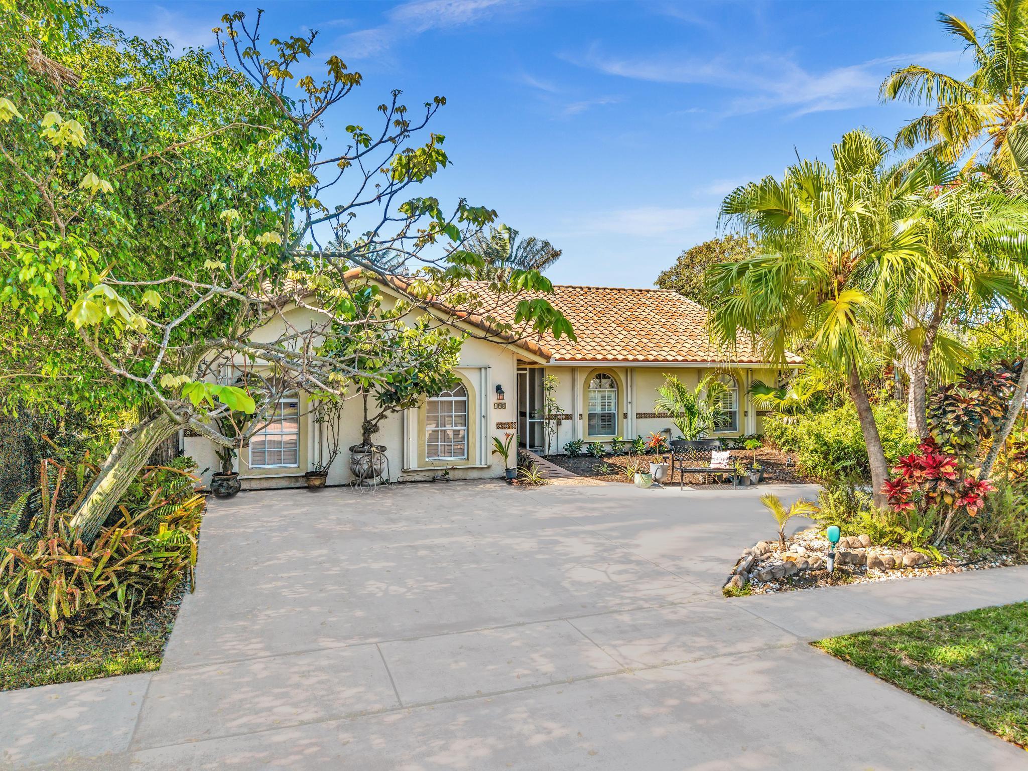 Property for Sale at 498 Oregon Lane, Boca Raton, Palm Beach County, Florida - Bedrooms: 4 
Bathrooms: 3  - $825,000