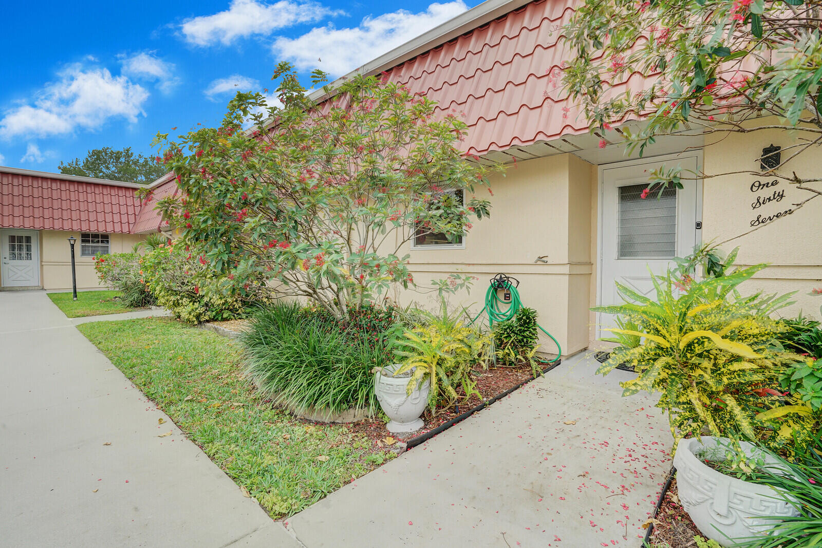167 Amherst Lane, Lake Worth, Palm Beach County, Florida - 1 Bedrooms  
1.5 Bathrooms - 