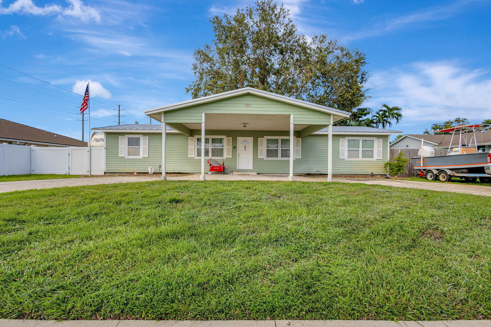 181 Cordoba Circle, Royal Palm Beach, Palm Beach County, Florida - 3 Bedrooms  
2 Bathrooms - 