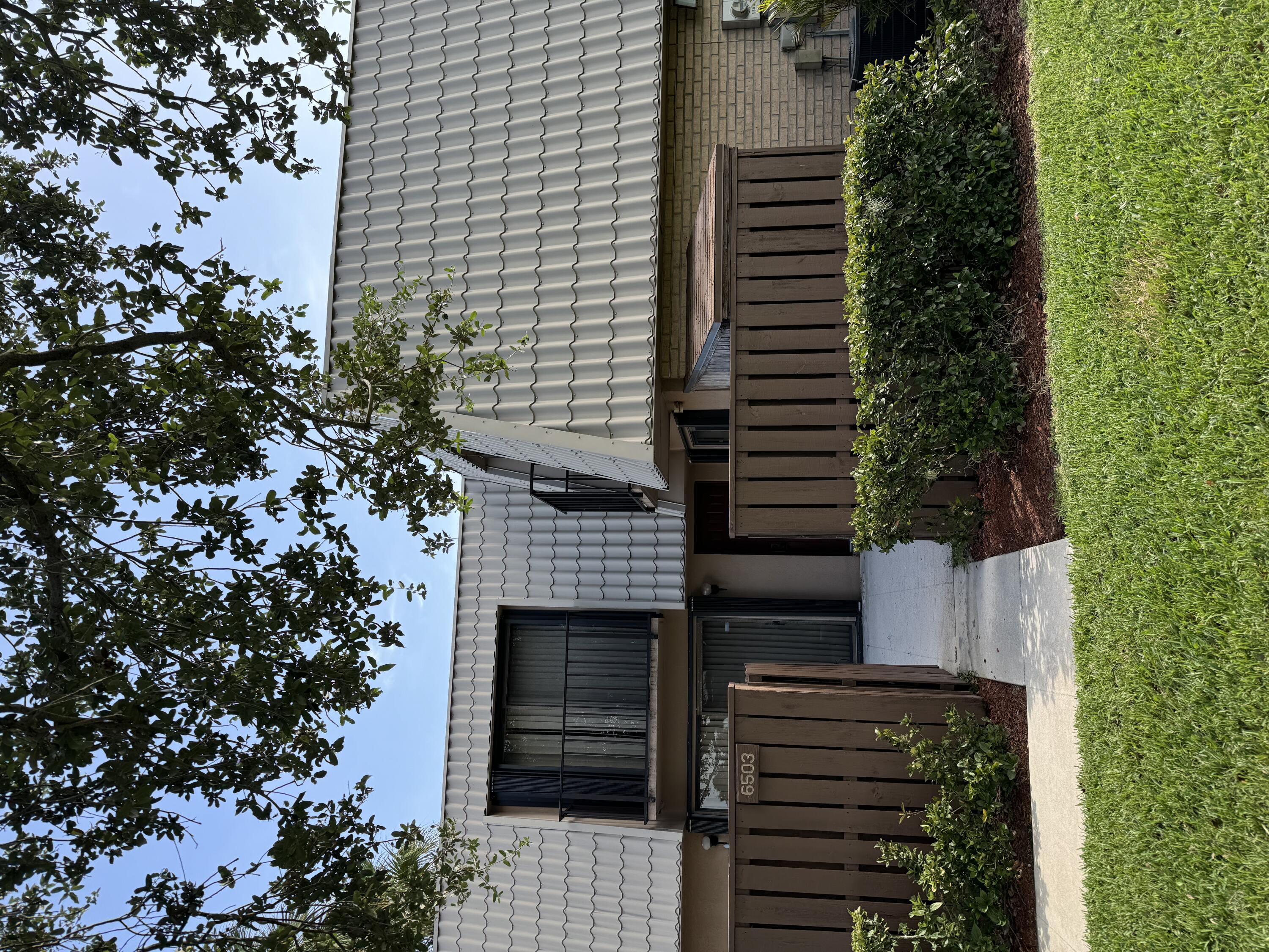 6503 65th Way 103, West Palm Beach, Palm Beach County, Florida - 2 Bedrooms  
2.5 Bathrooms - 