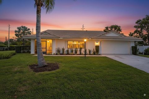 Photo of 10141 Dara Court, Boca Raton, FL 33428 (MLS # RX-11102907)