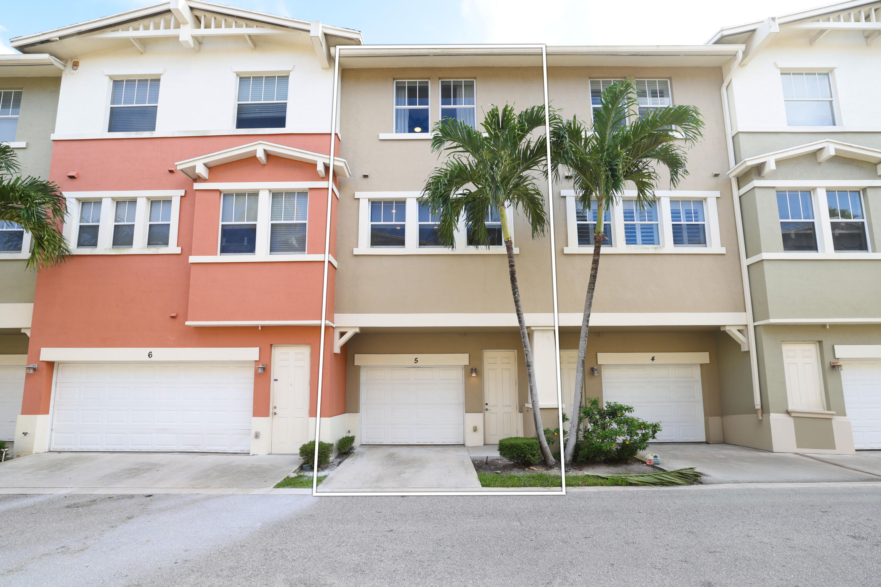 Property for Sale at 410 Amador Lane 5, West Palm Beach, Palm Beach County, Florida - Bedrooms: 3 
Bathrooms: 2.5  - $435,000