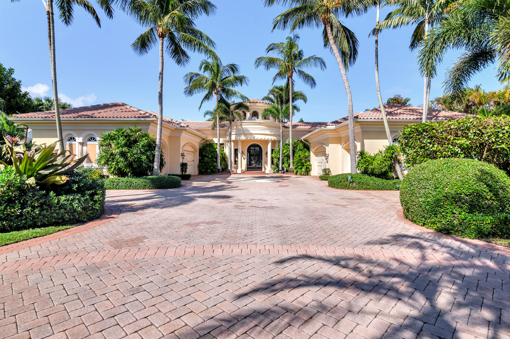 Photo 1 of 19223 Riverside Drive, Tequesta, Florida, $14,950,000, Web #: 11080374