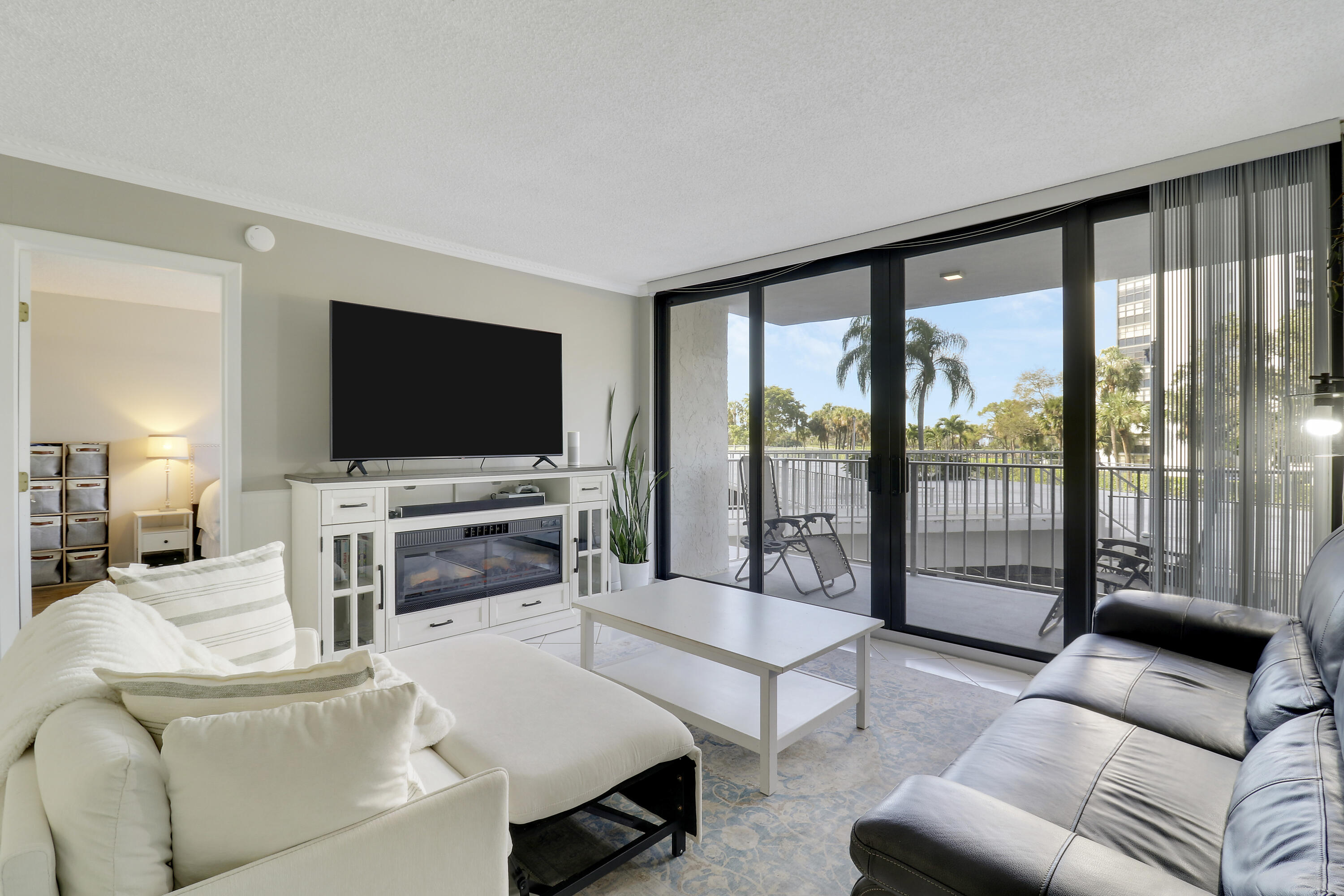 336 Golfview Road 214, North Palm Beach, Miami-Dade County, Florida - 2 Bedrooms  
2 Bathrooms - 