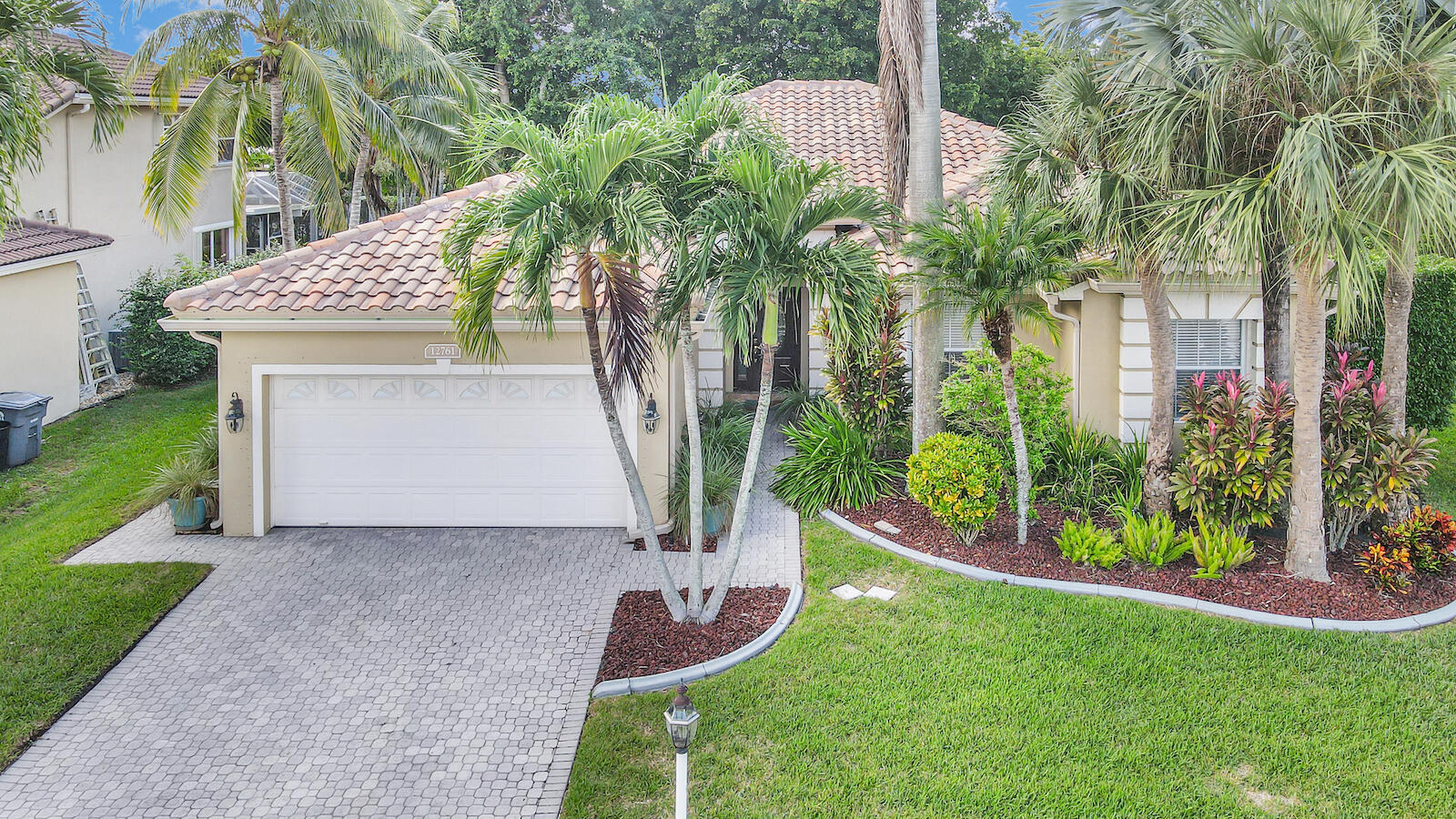 Property for Sale at 12761 Tulipwood Circle, Boca Raton, Palm Beach County, Florida - Bedrooms: 4 
Bathrooms: 2.5  - $925,000