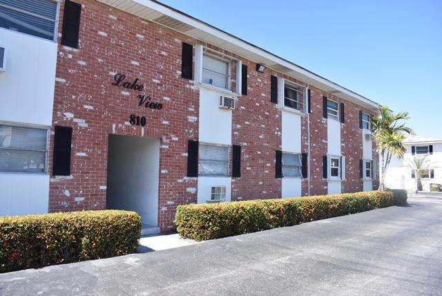 Property for Sale at 810 Lake Shore Drive 16, Lake Park, Palm Beach County, Florida - Bedrooms: 1 
Bathrooms: 1  - $185,000