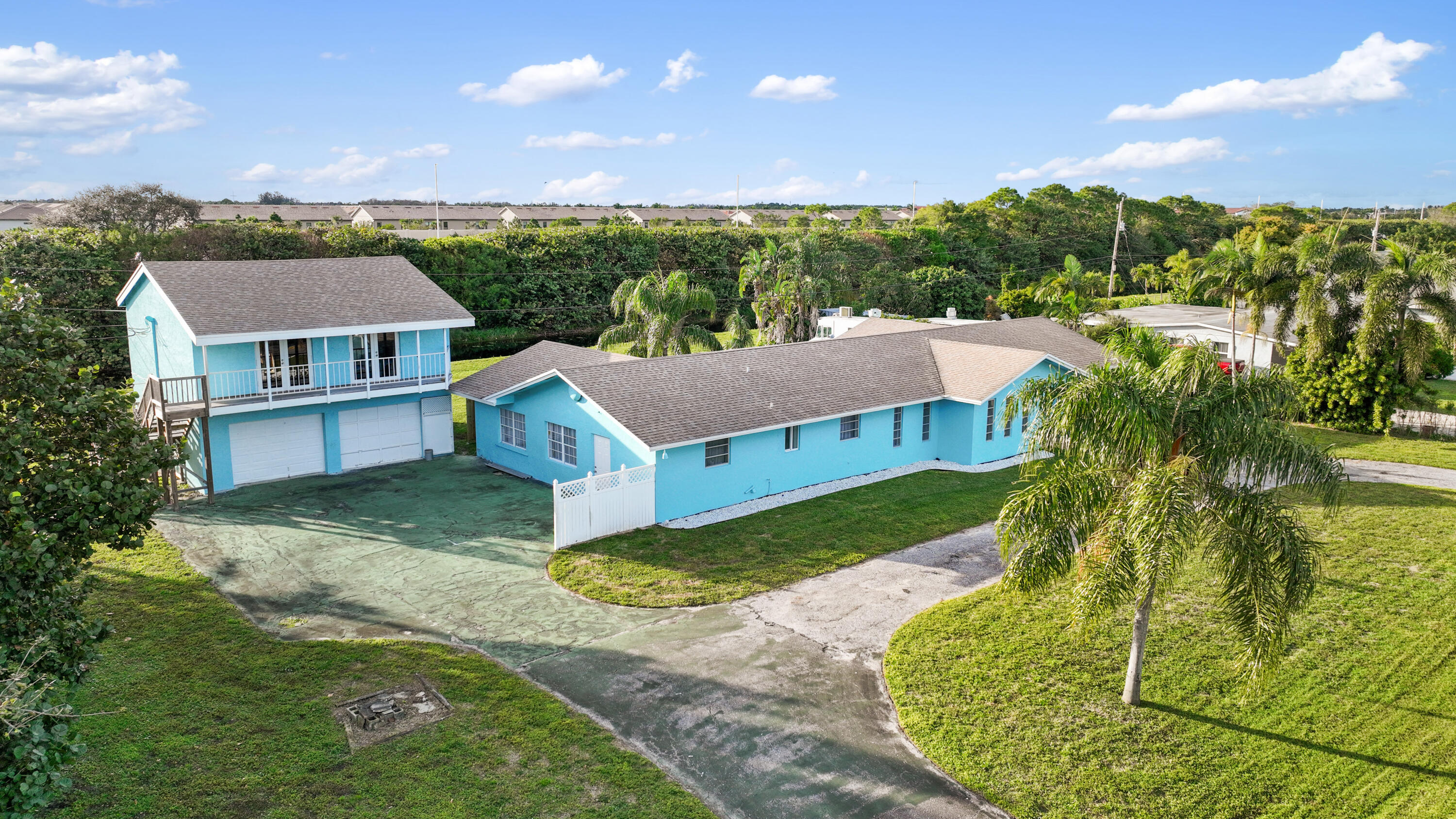 246 Akron Road, Lake Worth, Palm Beach County, Florida - 6 Bedrooms  
5 Bathrooms - 