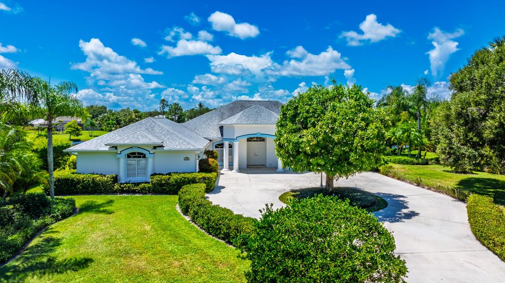 Photo of 800 SE Waterside Way, Stuart, FL 34997 (MLS # RX-11117774)