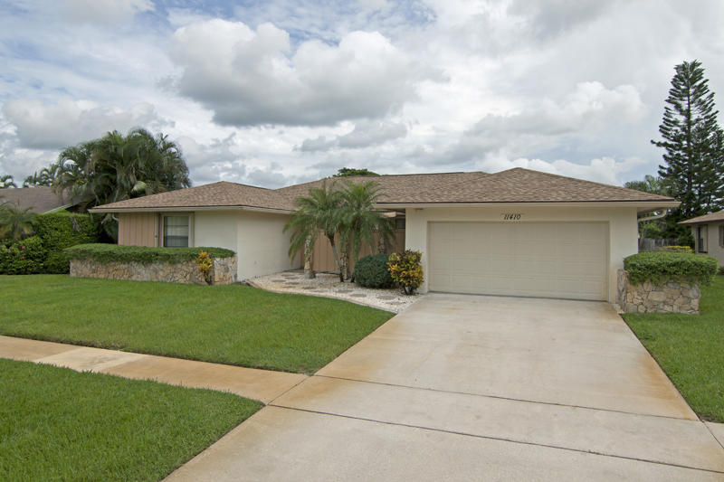 Photo 1 of 11410 Pine Valley Drive, Wellington, Florida, $356,900, Web #: 10173918