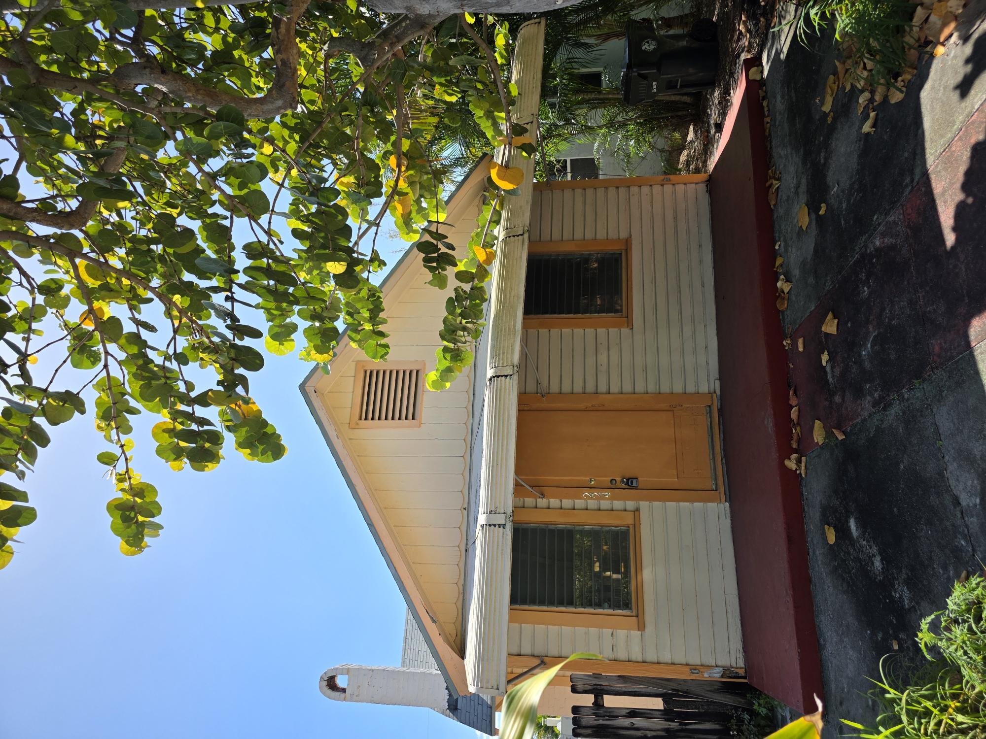 Property for Sale at 224 N L Street, Lake Worth Beach, Palm Beach County, Florida - Bedrooms: 2 
Bathrooms: 1  - $239,900