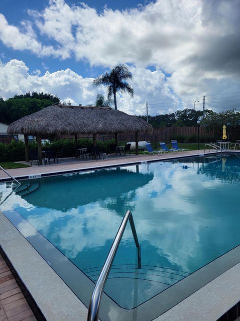 Photo of 8012 SE Villa Circle, Hobe Sound, FL 33455 (MLS # RX-11125781)