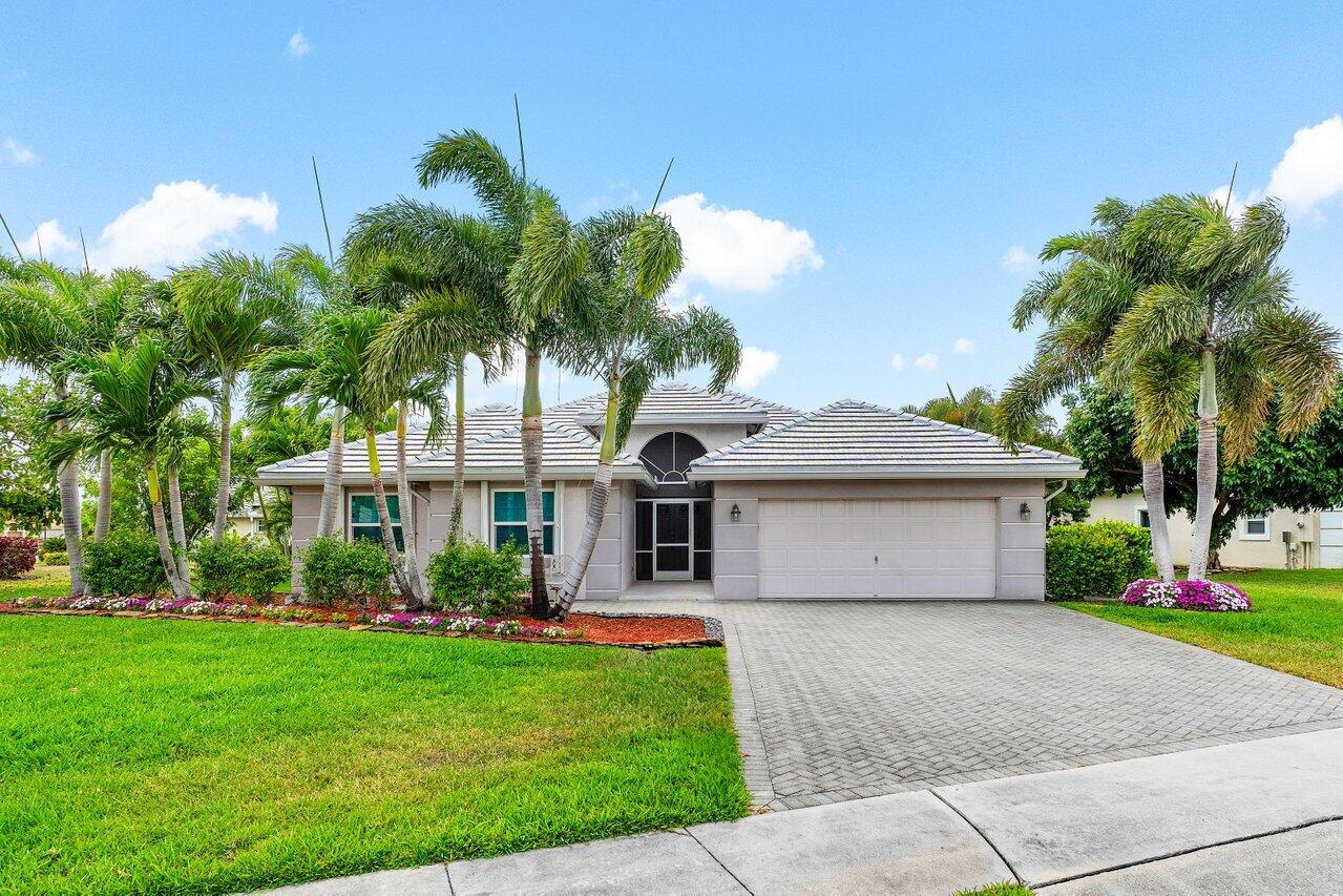 Property for Sale at 3425 Thoroughbred Run, Wellington, Palm Beach County, Florida - Bedrooms: 4 
Bathrooms: 2.5  - $775,000