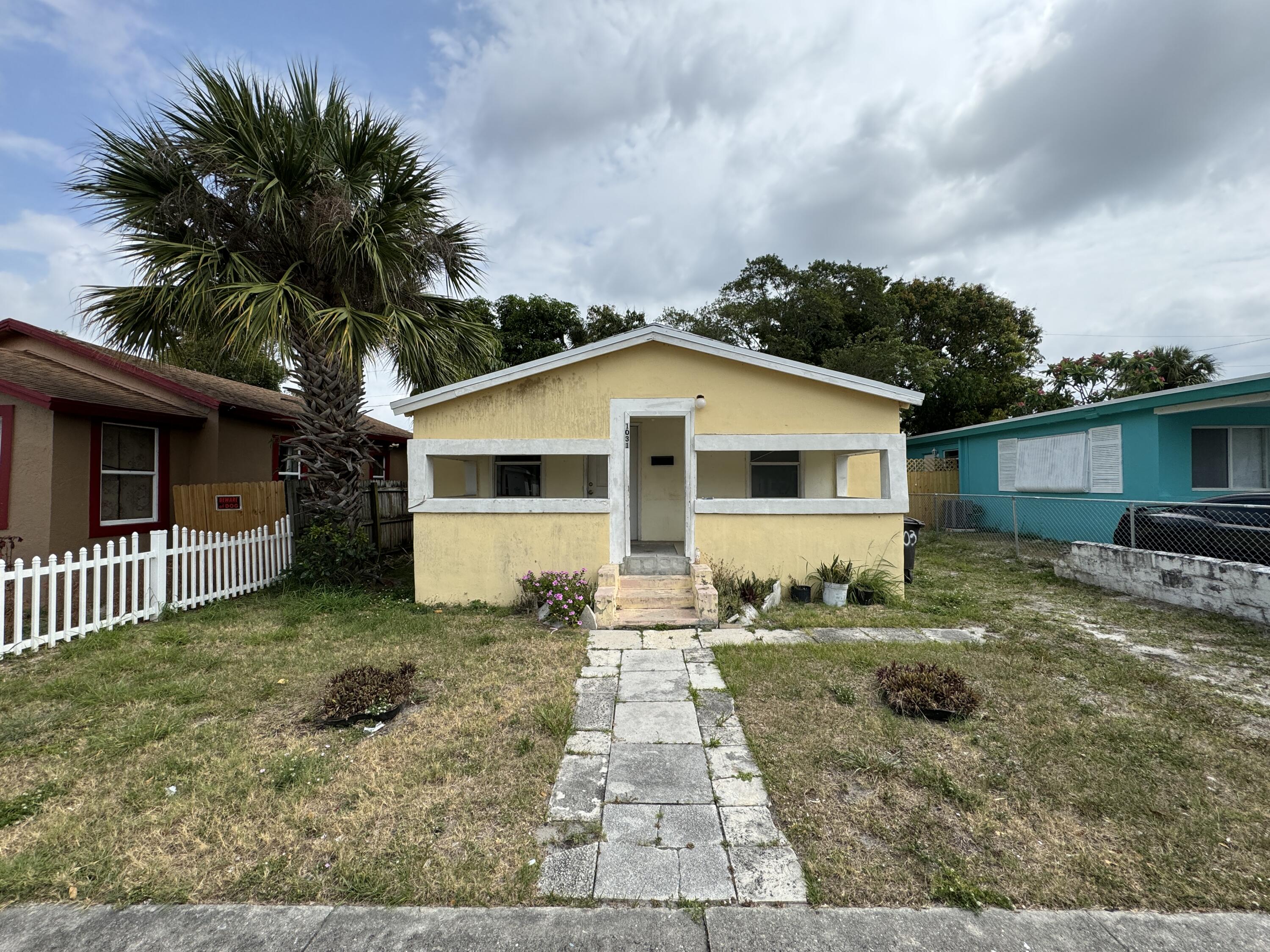 Property for Sale at 1031 18th Street, West Palm Beach, Palm Beach County, Florida - Bedrooms: 1 
Bathrooms: 1  - $218,000