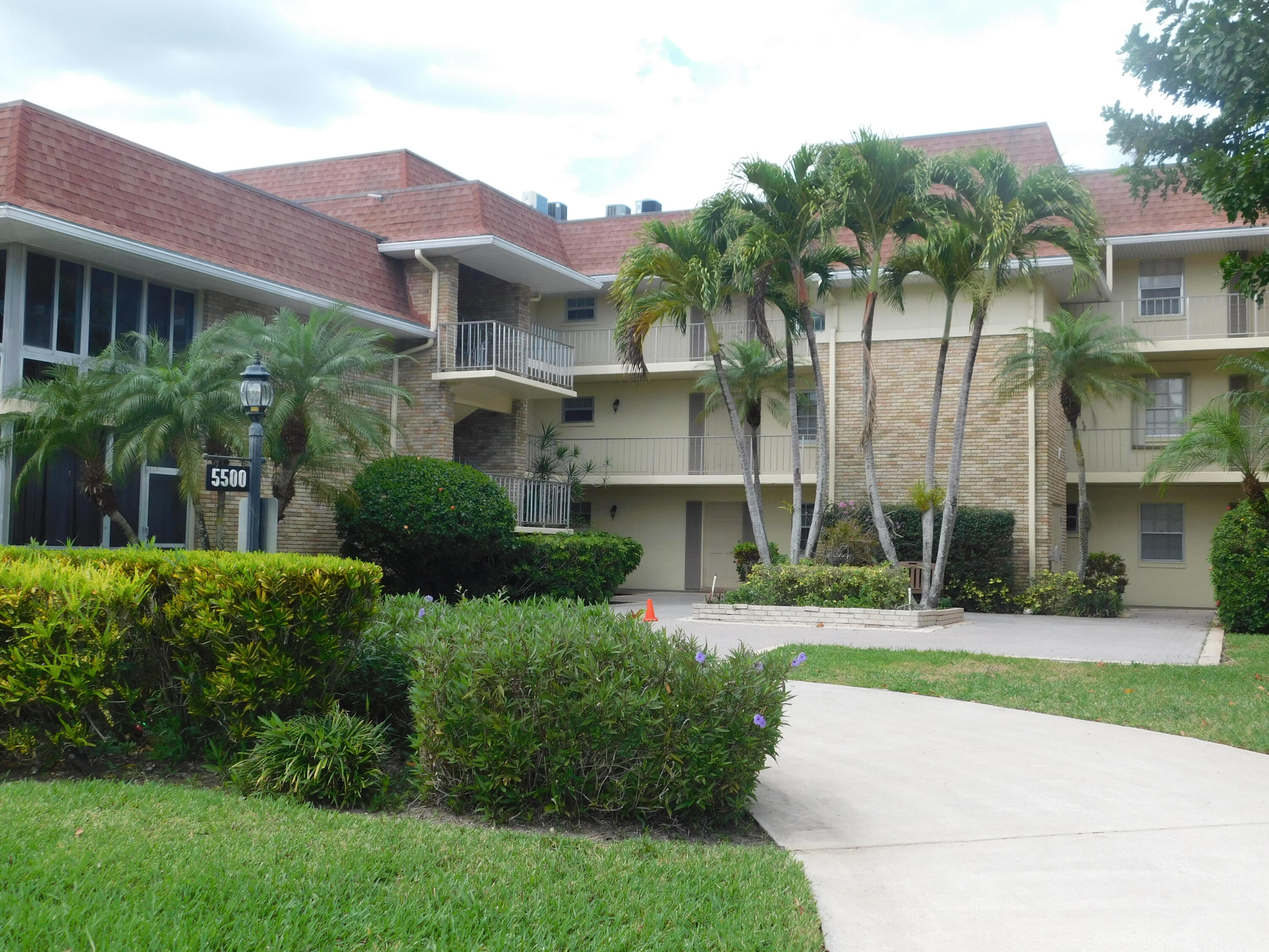 Property for Sale at 5500 Tamberlane Circle 305, Palm Beach Gardens, Palm Beach County, Florida - Bedrooms: 2 
Bathrooms: 2  - $205,000