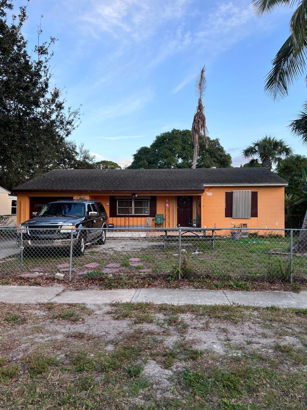 Photo of 1108 Mayflower Road, Fort Pierce, FL 34950 (MLS # RX-10856620)