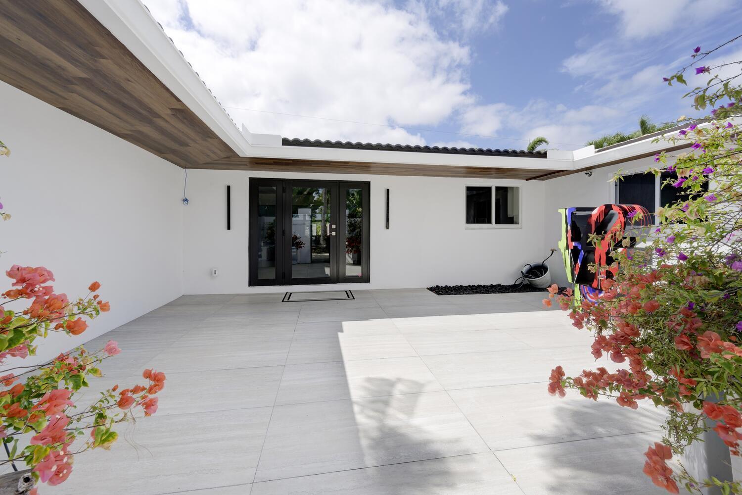Property for Sale at 520 Ne 17th Street, Boca Raton, Palm Beach County, Florida - Bedrooms: 4 
Bathrooms: 3  - $1,975,000