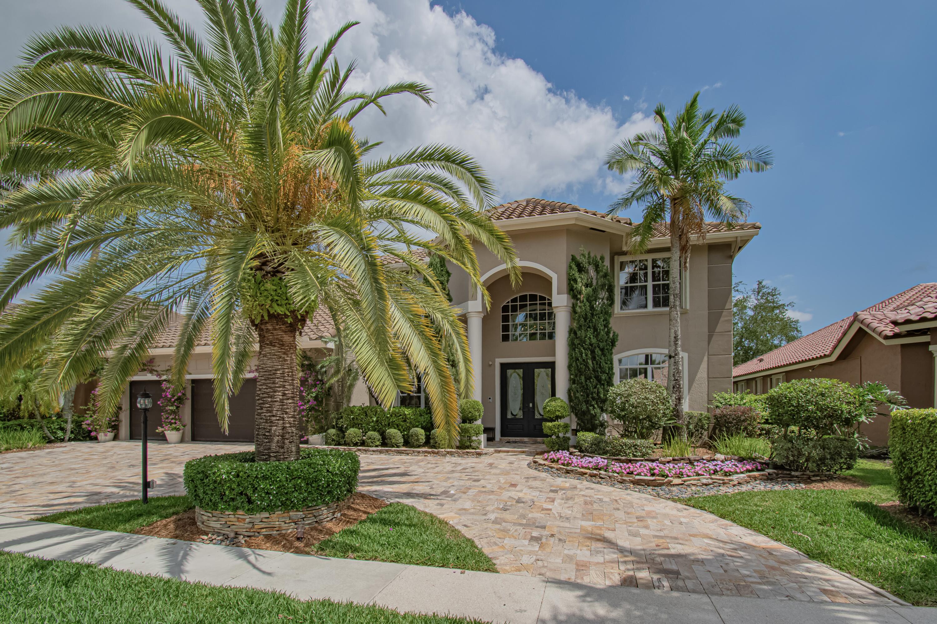 21734 Fall River Drive, Boca Raton, Palm Beach County, Florida - 6 Bedrooms  
3 Bathrooms - 