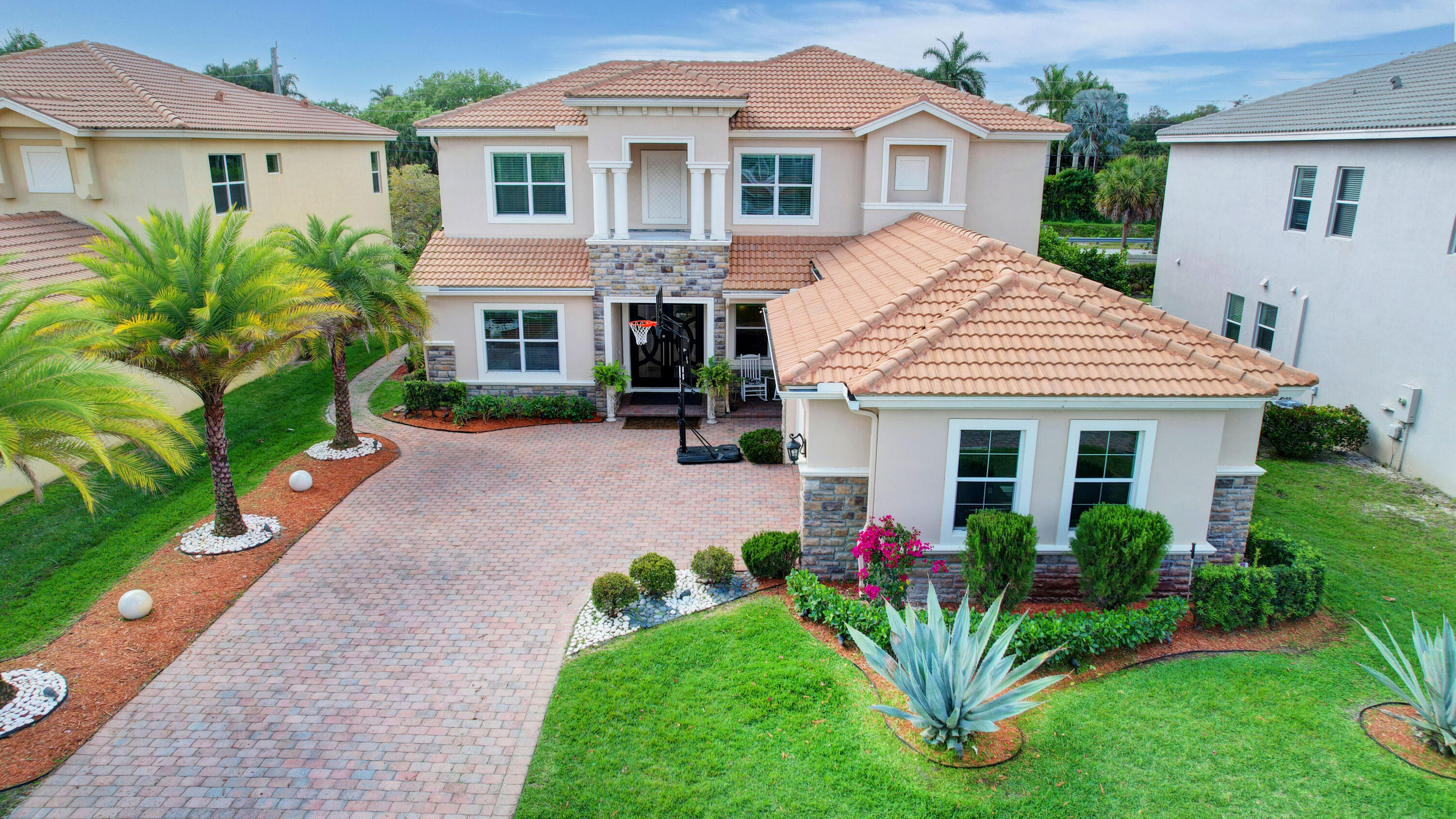 Property for Sale at 8952 Cypress Grove Lane, Wellington, Palm Beach County, Florida - Bedrooms: 4 
Bathrooms: 3.5  - $1,150,000