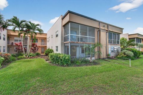 Photo of 10 Flanders A, Delray Beach, FL 33484 (MLS # RX-11128051)