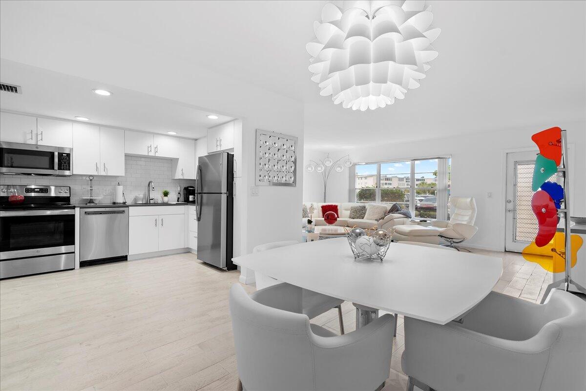 

                                                                             West Palm Beach                                

                                    , FL - $225,000