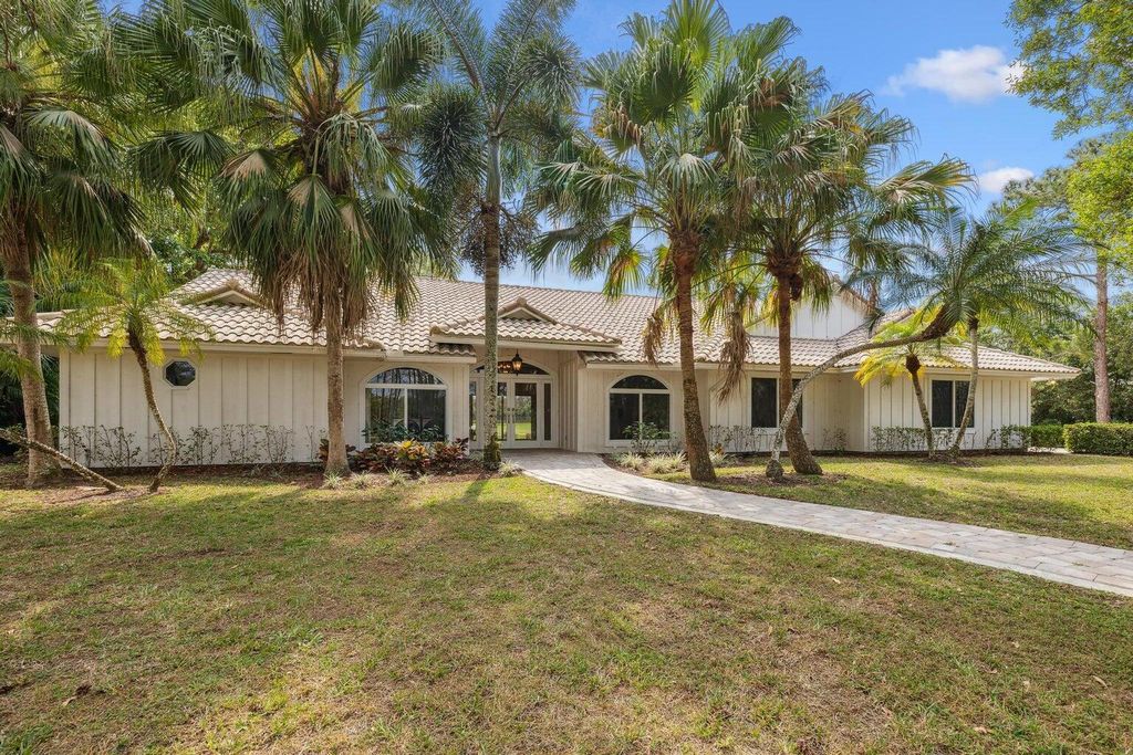 Photo of 1760 SE Colony Way, Jupiter, FL 33478 (MLS # RX-10993598)