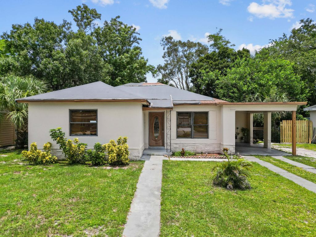 Photo of 1117 S 7th Street, Fort Pierce, FL 34950 (MLS # RX-10924176)