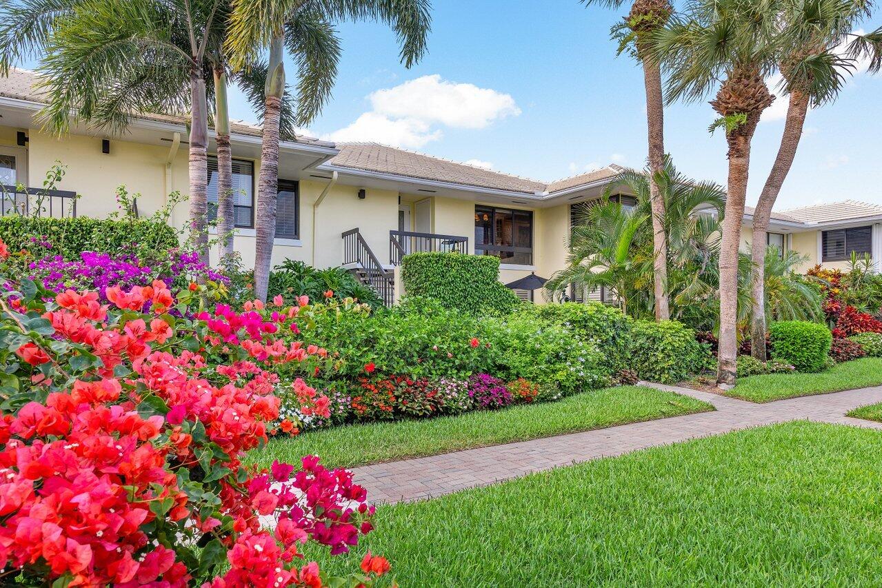 Property for Sale at 3675 Quail Ridge Drive Bobwhite B, Boynton Beach, Palm Beach County, Florida - Bedrooms: 3 
Bathrooms: 2  - $650,000
