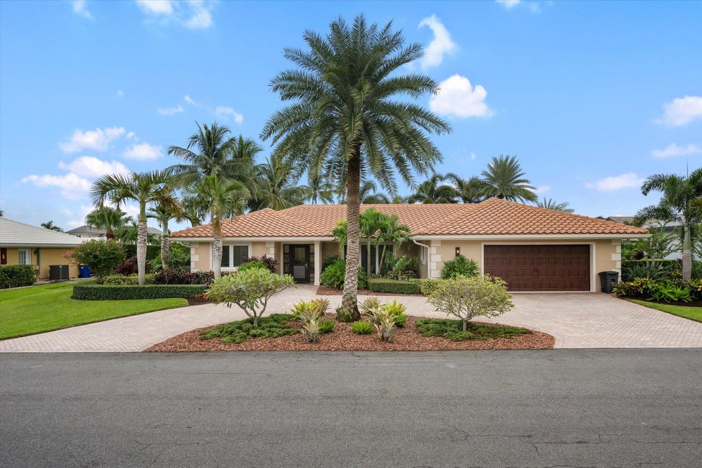 Photo of 8884 SE Pelican Island Way, Hobe Sound, FL 33455 (MLS # RX-11128574)