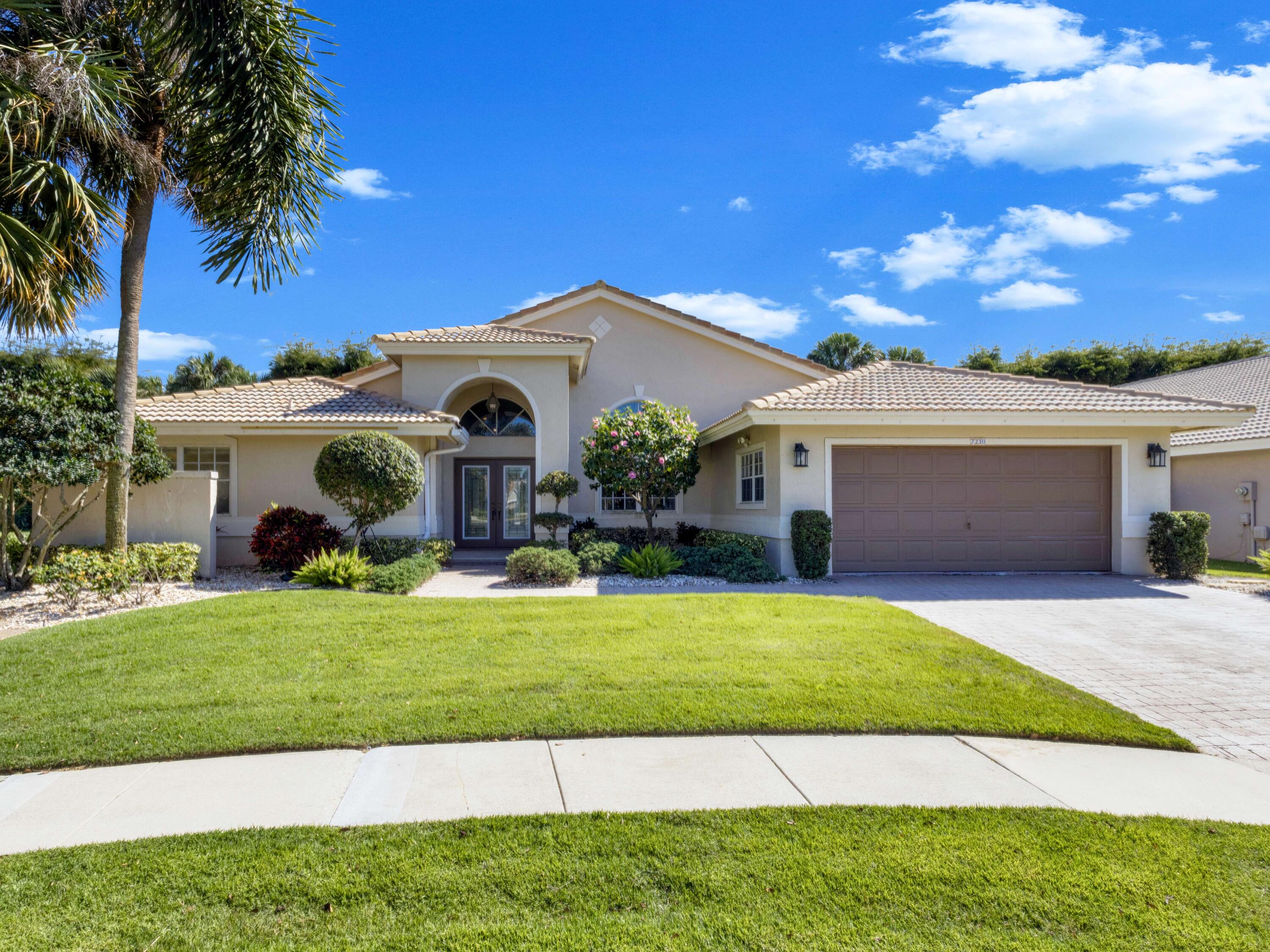 Property for Sale at 7230 Falls Road, Boynton Beach, Palm Beach County, Florida - Bedrooms: 3 
Bathrooms: 2.5  - $470,000
