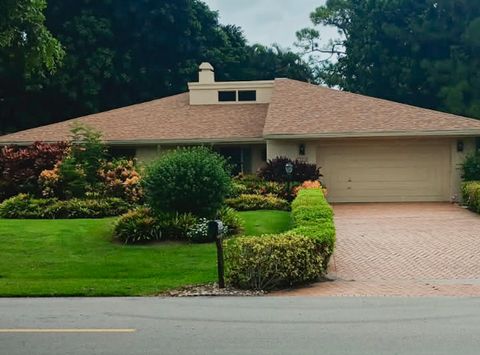 Photo of 13334 Saffron Circle, Palm Beach Gardens, FL 33418 (MLS # RX-11119881)