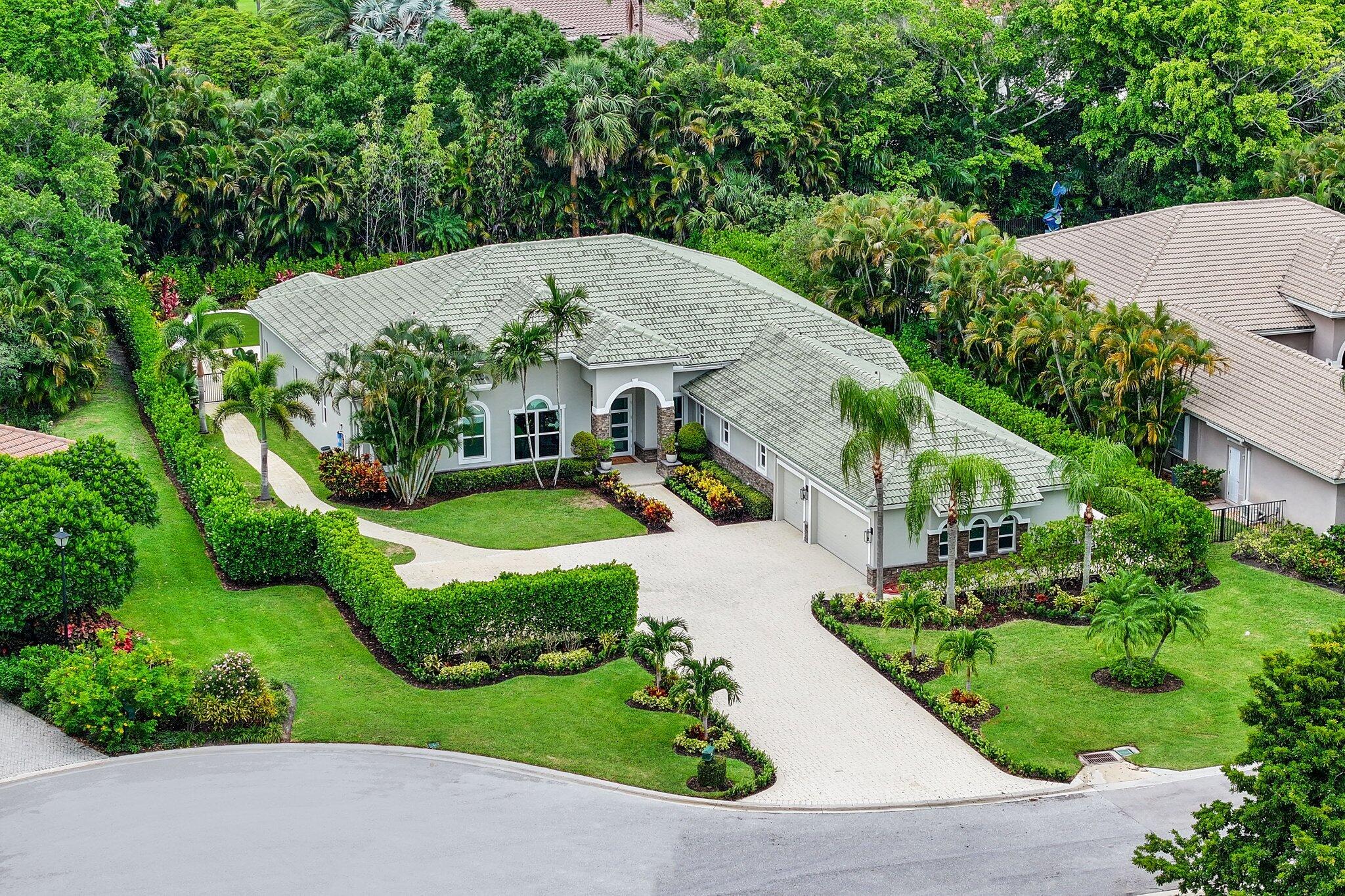 7815 Fairway Lane, West Palm Beach, Palm Beach County, Florida - 4 Bedrooms  
3.5 Bathrooms - 