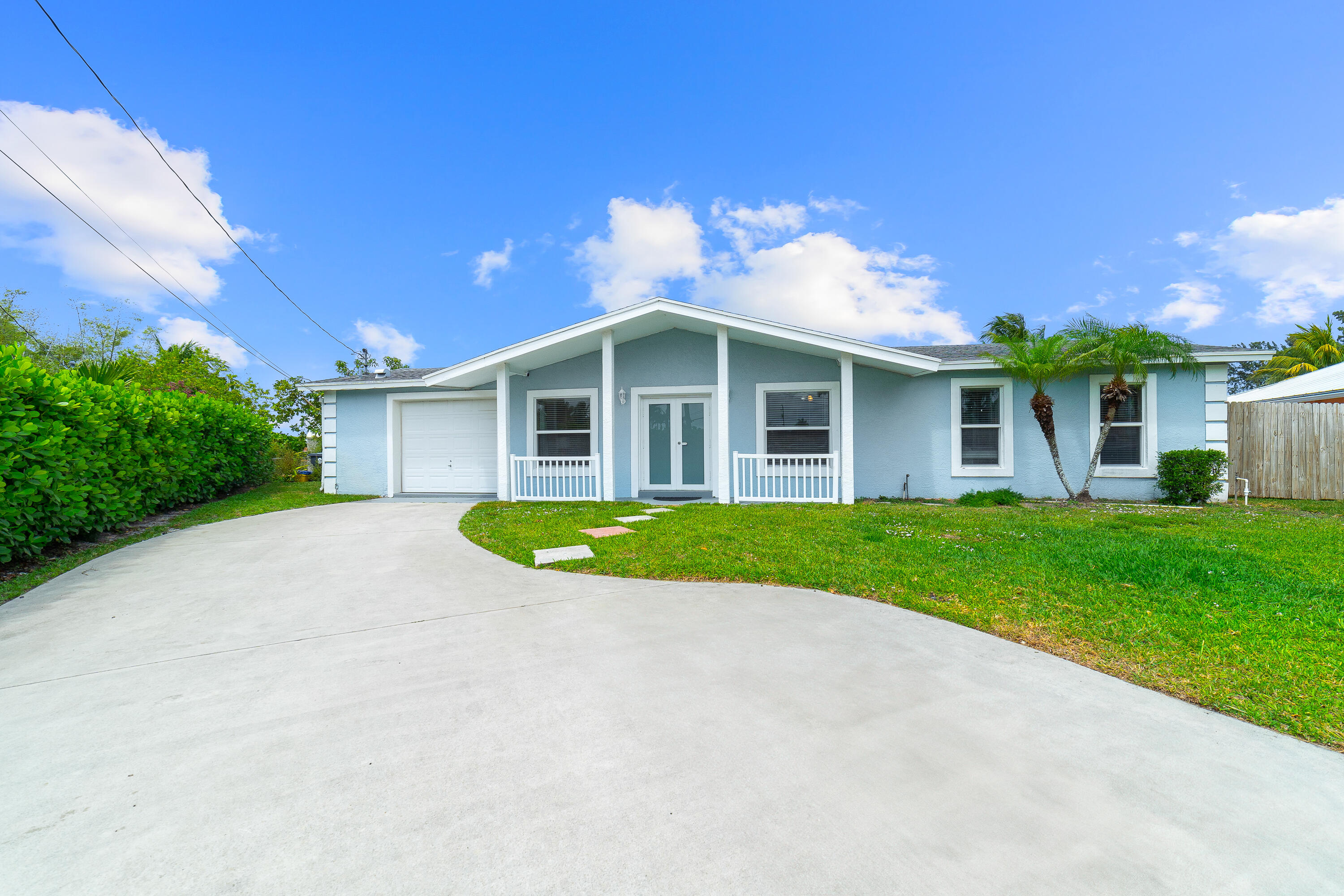 6803 Kingston Drive, Lake Worth, Palm Beach County, Florida - 3 Bedrooms  
2 Bathrooms - 