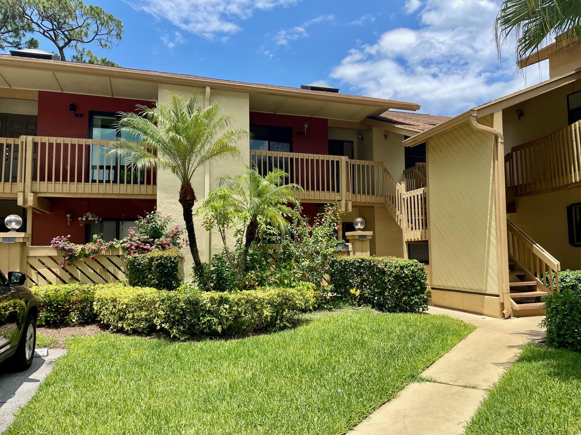 13017 Northshire Trail Trl 7, Wellington, Palm Beach County, Florida - 2 Bedrooms  
2 Bathrooms - 