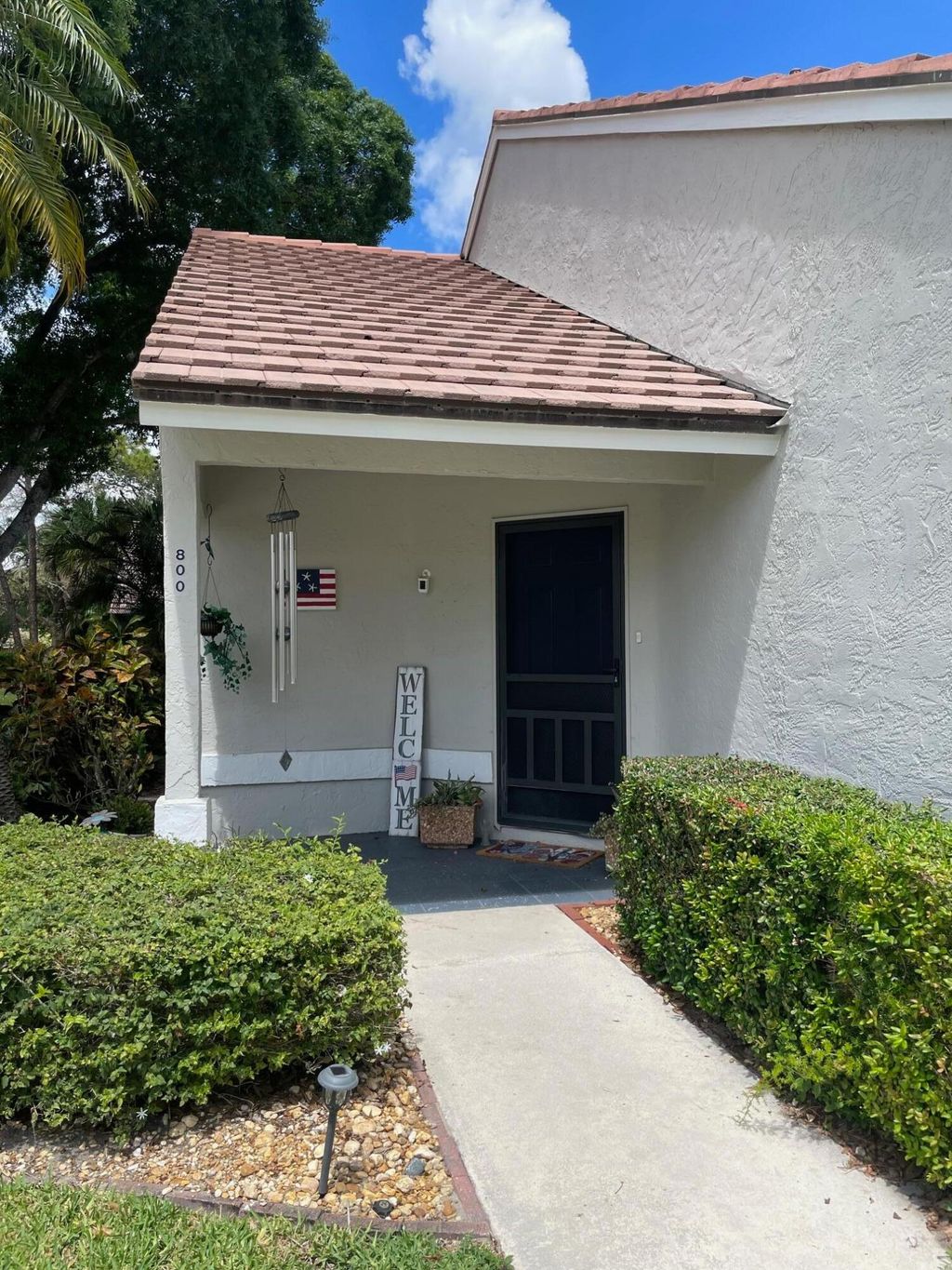 Photo of 800 Kintyre Court, Palm Beach Gardens, FL 33418 (MLS # RX-10888424)