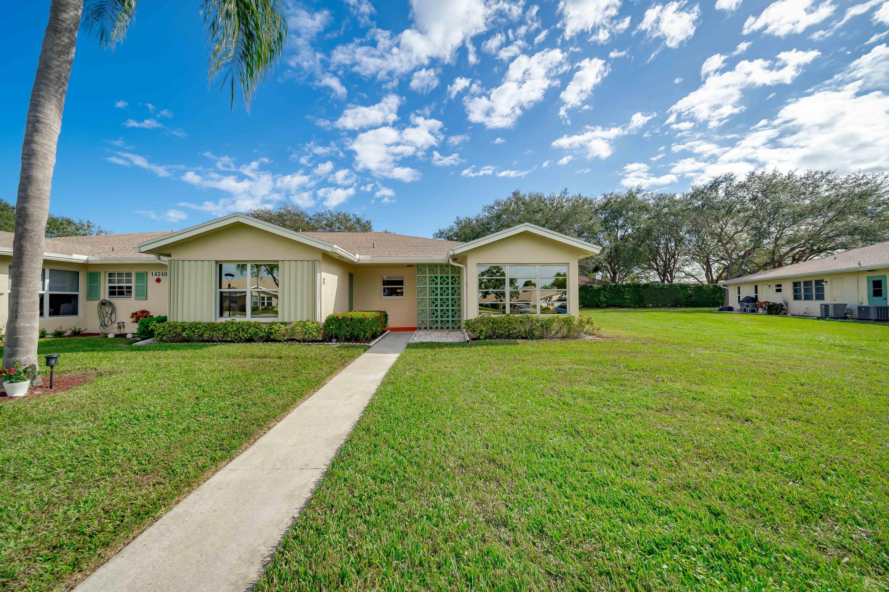 Property for Sale at 14240 Nesting Way D, Delray Beach, Palm Beach County, Florida - Bedrooms: 2 
Bathrooms: 2  - $225,000