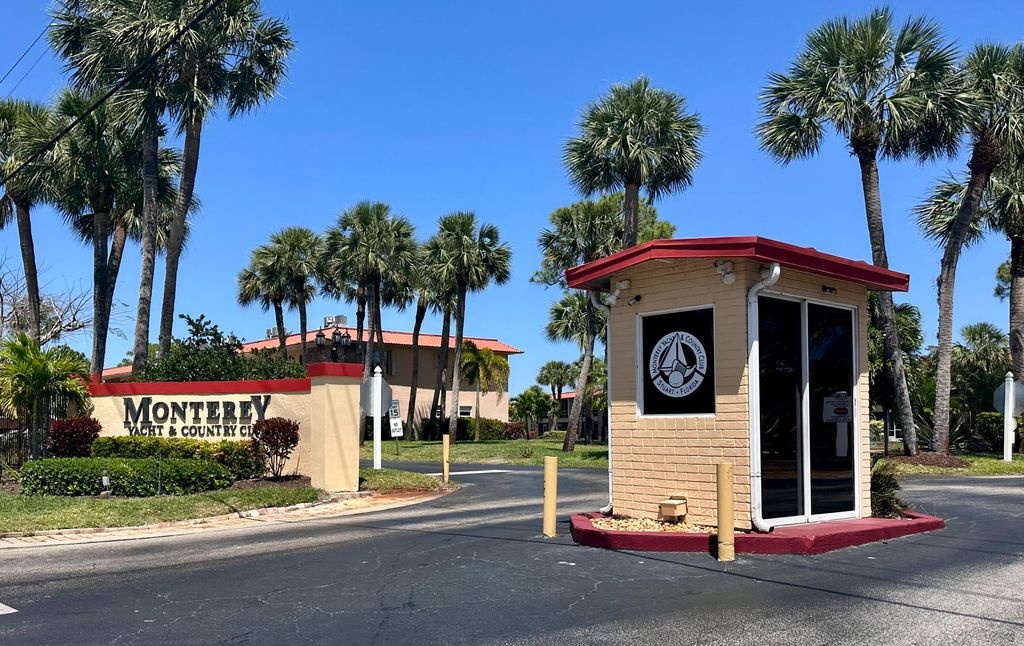 Photo of 1917 SW Palm City Road #I, Stuart, FL 34994 (MLS # RX-11122798)