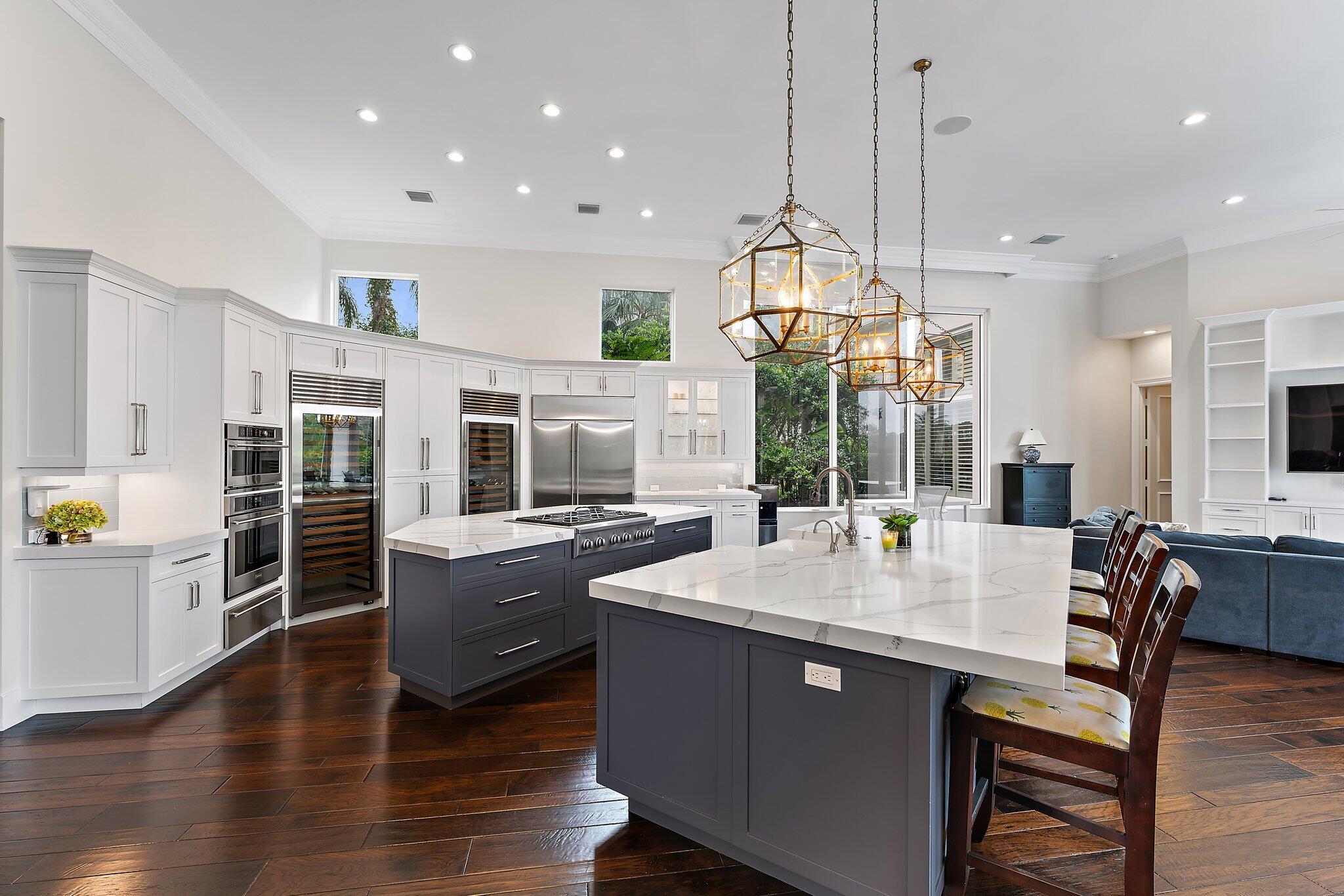 114 Via Verde Way, Palm Beach Gardens, Palm Beach County, Florida - 5 Bedrooms  
4.5 Bathrooms - 
