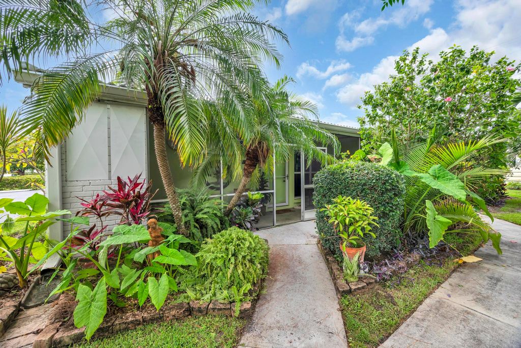 Photo of 2121 SE Wayne Road, Stuart, FL 34994 (MLS # RX-11097257)