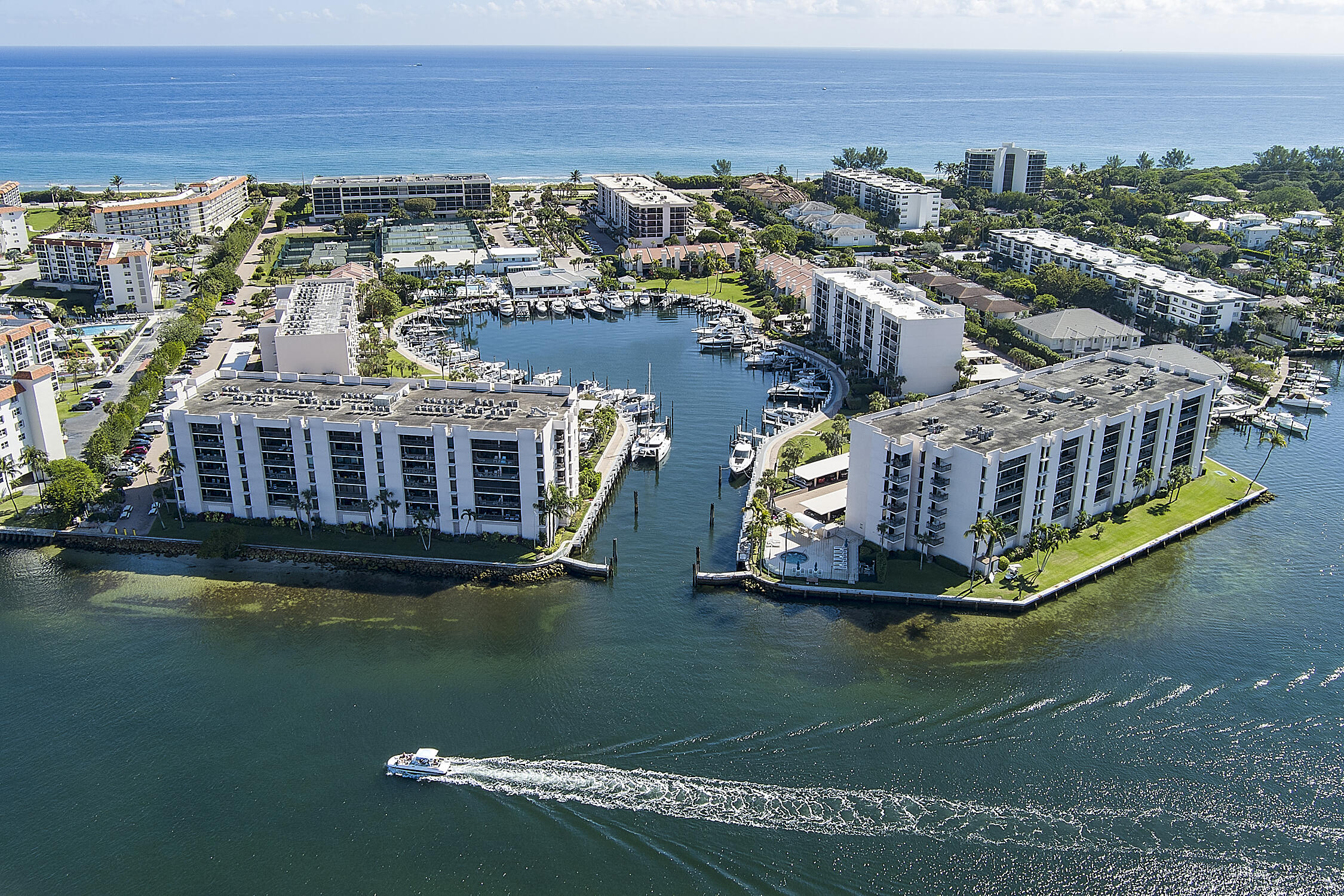 Property for Sale at 2687 N Ocean Boulevard 603-G, Boca Raton, Palm Beach County, Florida - Bedrooms: 2 
Bathrooms: 2  - $475,000